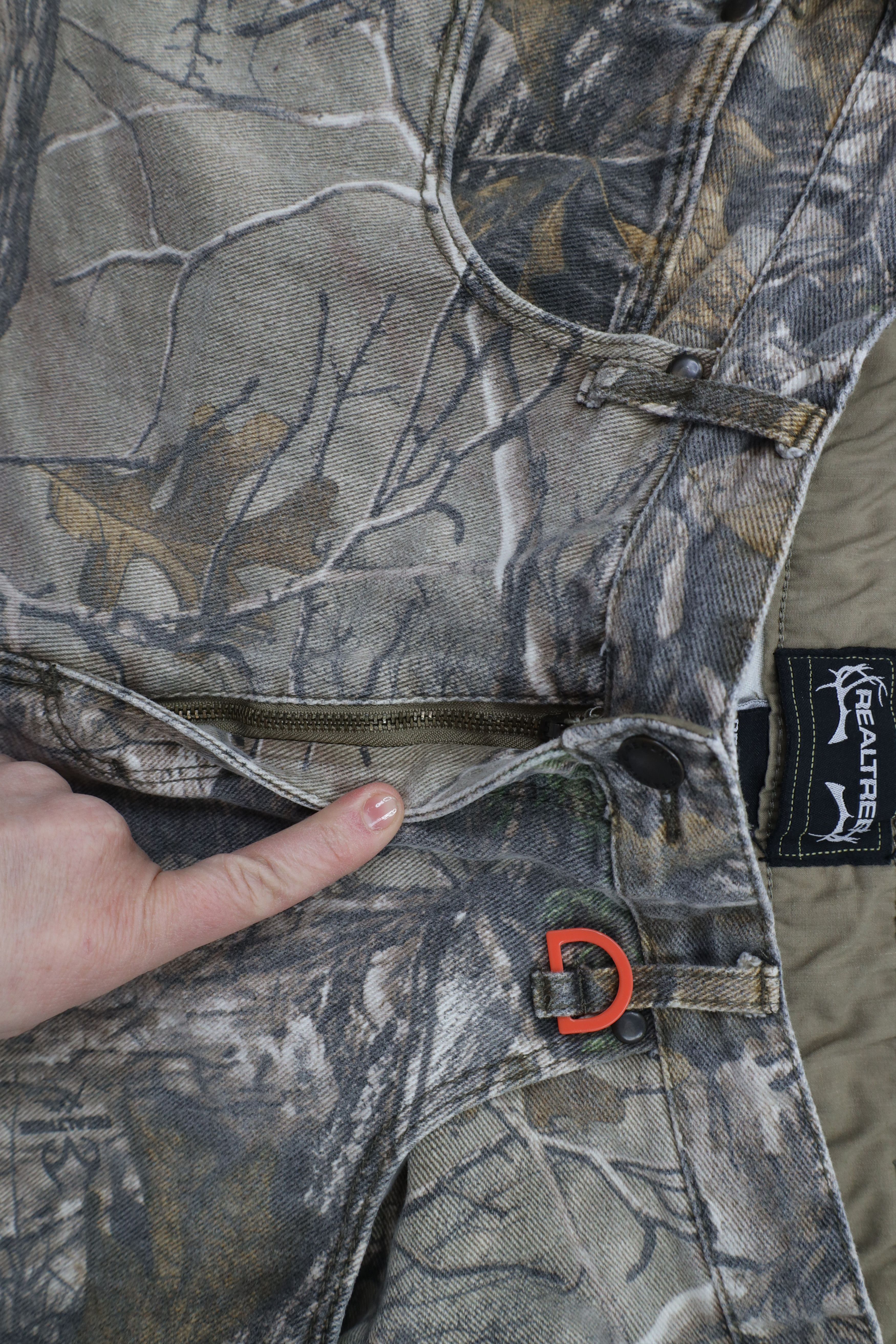 Vintage Vintage Y2K Streetwear Realtree Camouflage Wide Leg Jeans Size US 34 / EU 50 - 6 Thumbnail