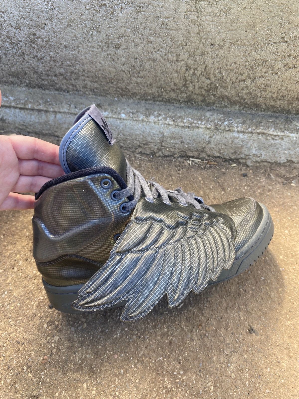 Adidas × Jeremy Scott 2008 Adidas x Jeremy Scott Angel wings Size US 6 / EU 39 - 11 Thumbnail