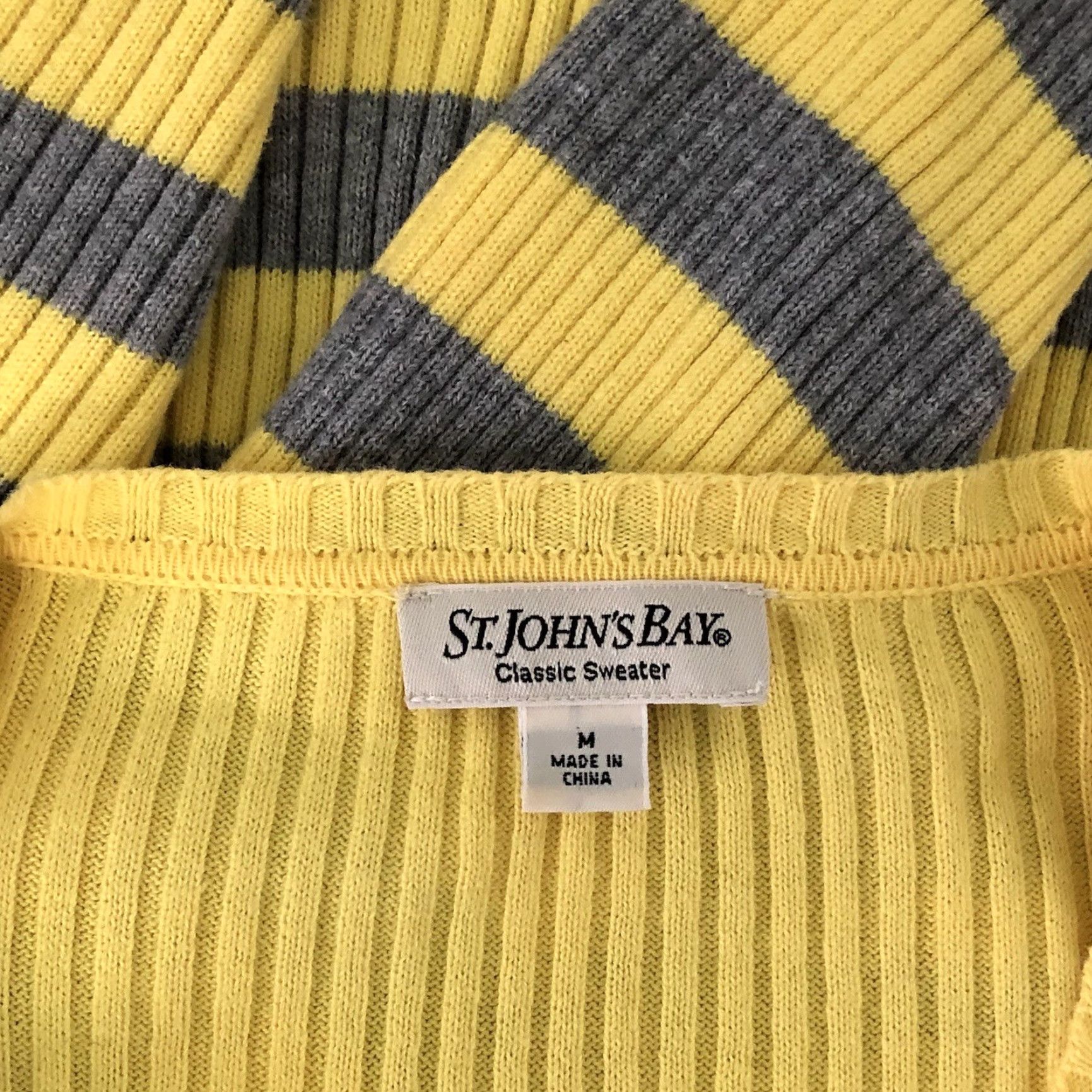 Vintage St Johns Bay sweater M yellow/gray stripe V-neck longsleeve Knit Pullover Women Regular Size M Yellow Stripe V-Neck Long Sleeve Casual Y2K 90s Size M / US 6-8 / IT 42-44 - 4 Thumbnail