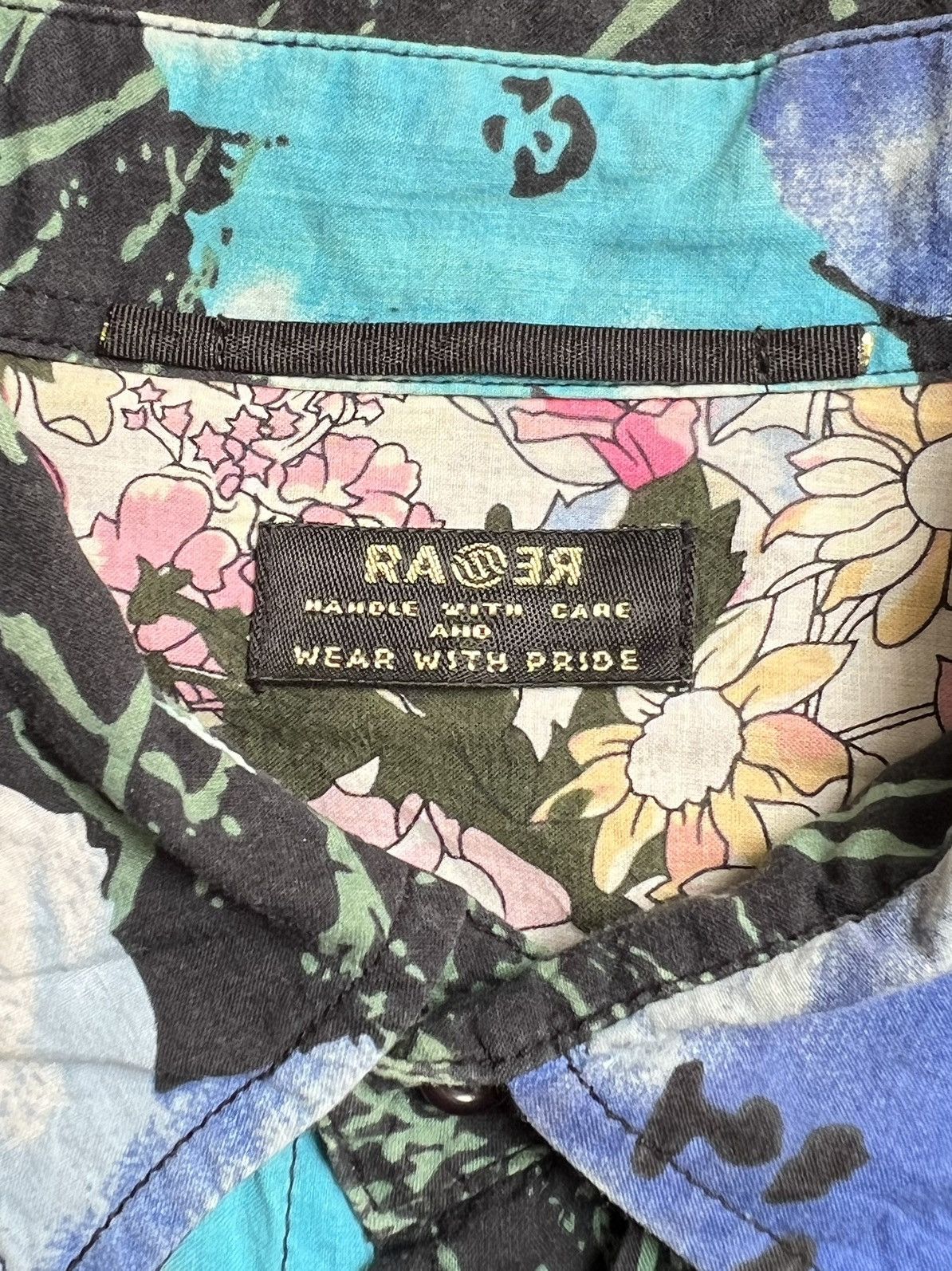 Other RARE Wear With Pride Flower Motive Shirt Size US M / EU 48-50 / 2 - 11 Thumbnail