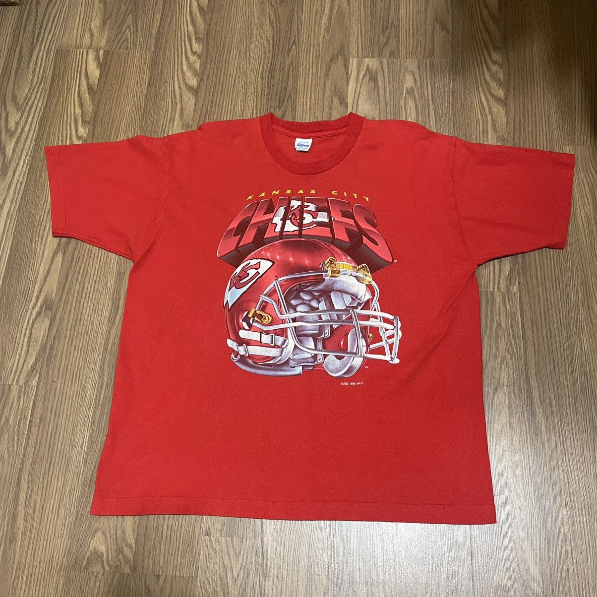 Vintage Red vintage Kansas City Chiefs 1995 single stitch tee NFL Size US XL / EU 56 / 4 - 1 Thumbnail