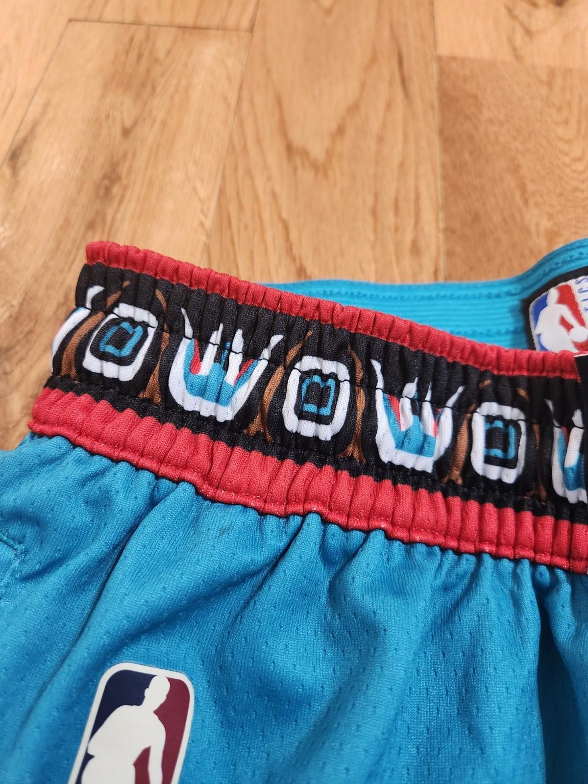 Nike Nike Memphis Vancouver Grizzlies Swingman Shorts Size 34 (M) Size ONE SIZE - 4 Thumbnail