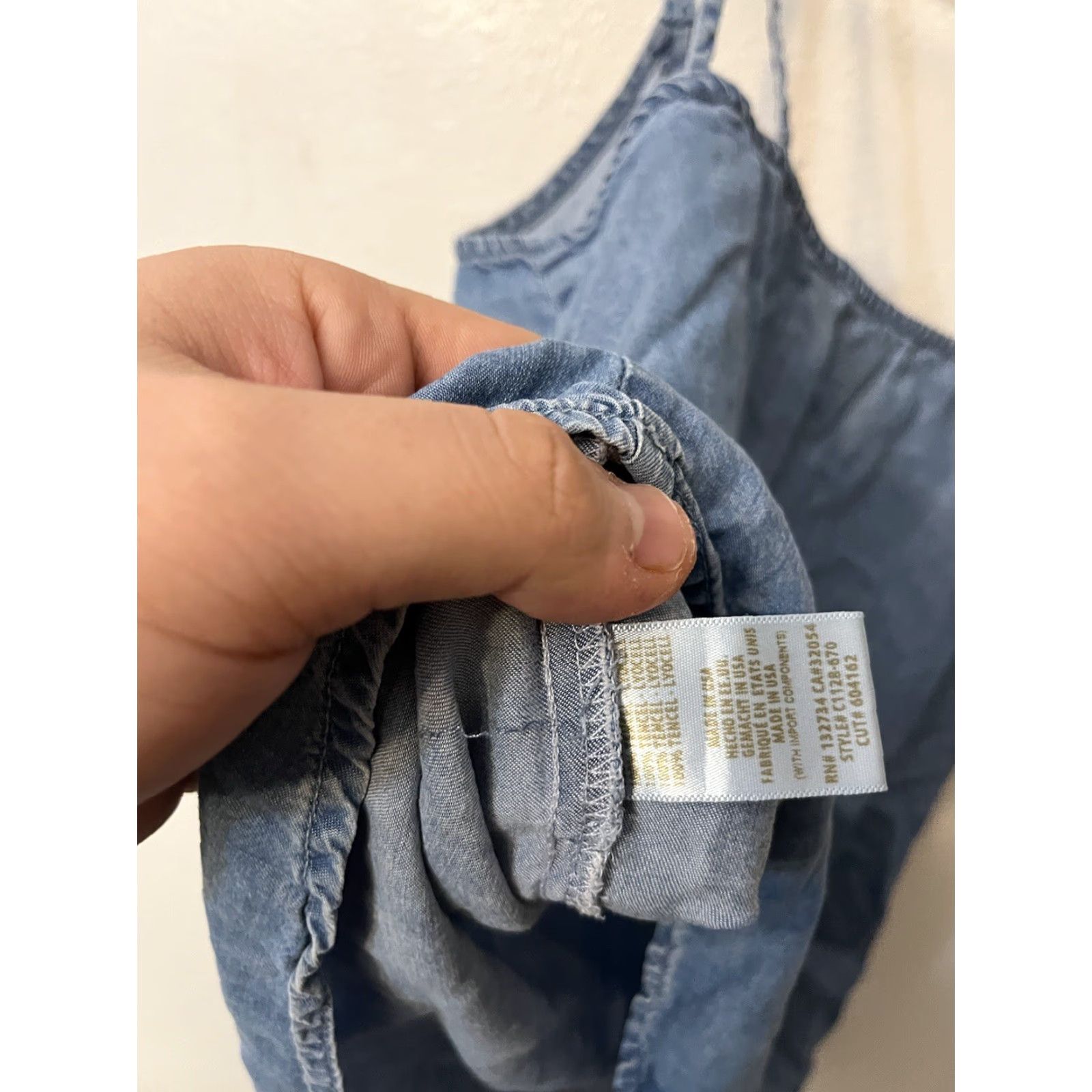 Anthropologie VINTAGE Cloth & Stone Tank Top Chambray Tencel Women XS Blue Adult Tank 100% Tencel Chambray, 90s/Anthropologie-inspired Women’s Clothing Size XS / US 0-2 / IT 36-38 - 6 Thumbnail