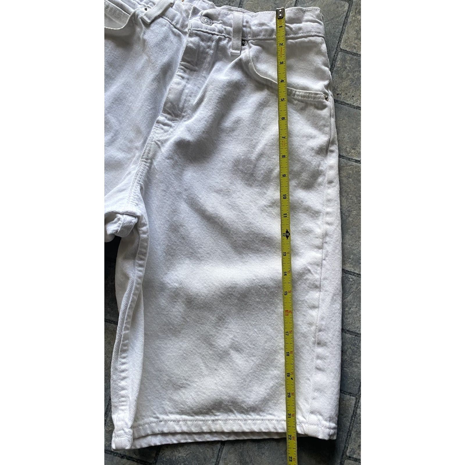 Levi's VINTAGE Levi’s 565 Orange Tab Shorts Denim White Men 30 Regular Shorts White Denim Men 30 Vintage Size US 30 / EU 46 - 7 Thumbnail