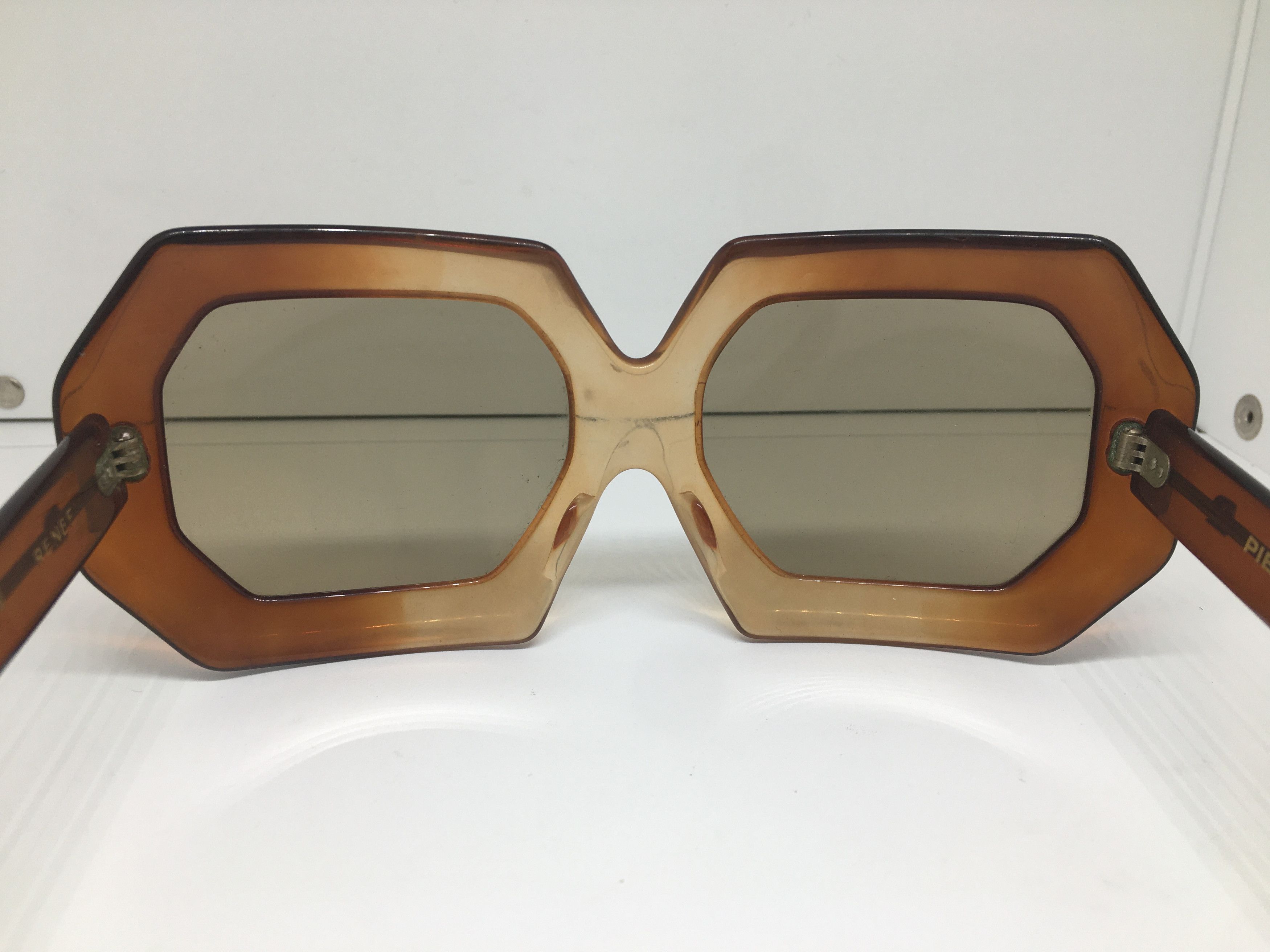 Pierre Cardin PIERRE CARDIN PARIS HAUTE COUTURE LUNETTES DE SOLEIL Size ONE SIZE - 5 Thumbnail