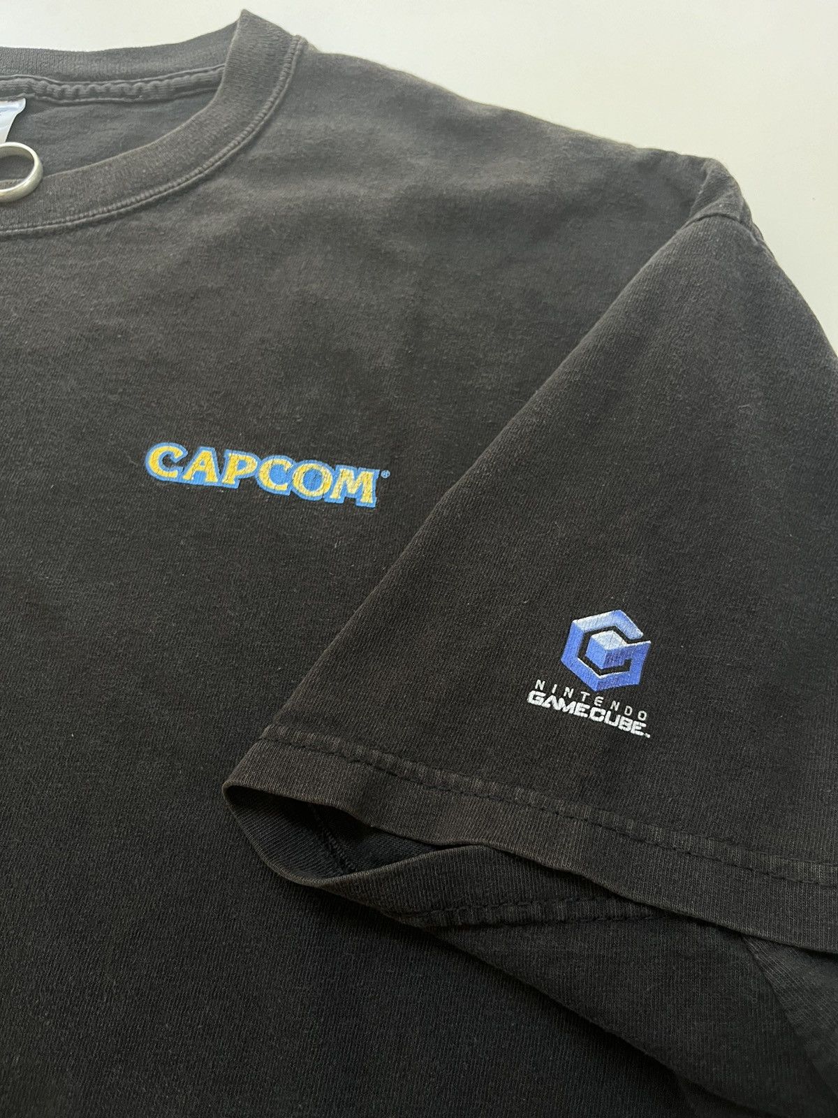 Nintendo Vintage Resident Evil Nintendo Game Cube 2002’s Tshirt Size US XL / EU 56 / 4 - 8 Thumbnail