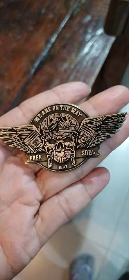 Cowboy Equipment × Vintage Retro Motorcycle Cartoon Metal Brooch Badges Size ONE SIZE - 5 Thumbnail
