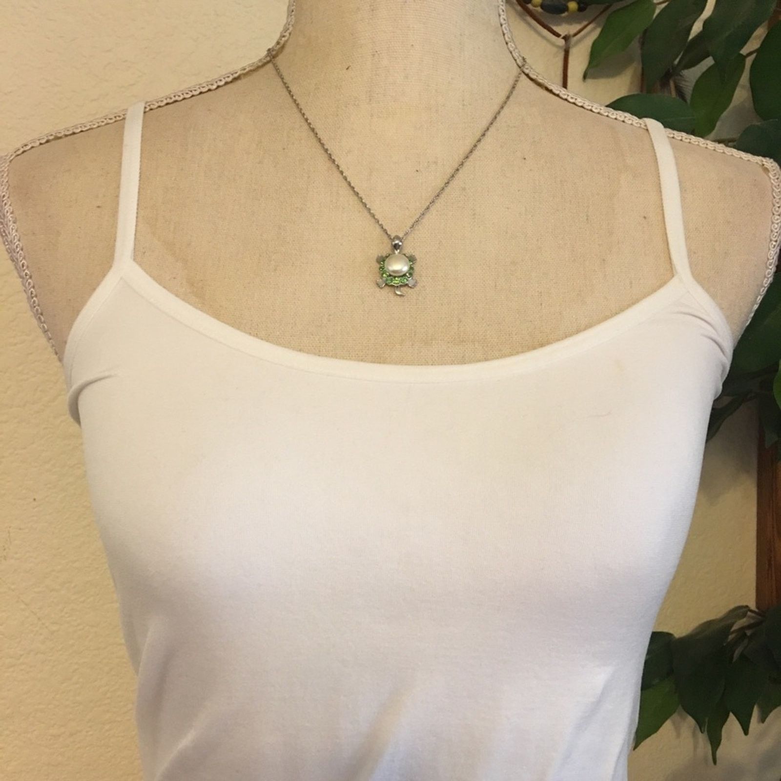 Vintage Vintage pearl & crystal turtle pendant on chain Size ONE SIZE - 3 Thumbnail