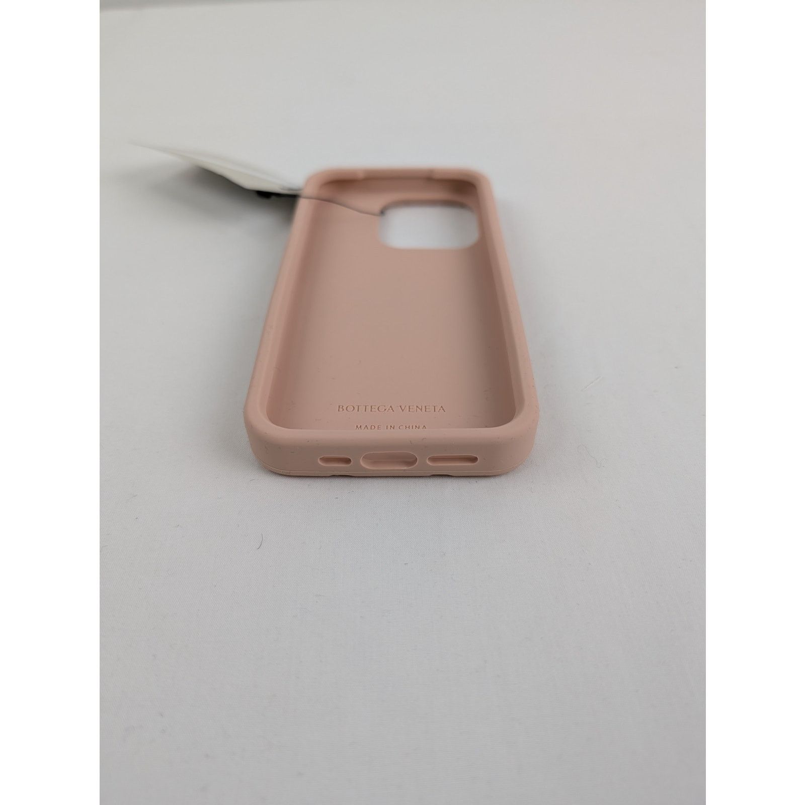 Bottega Veneta o1rshd1 Size: OS / i Phone iPhone 15 pro Cover Case in Cameo Size ONE SIZE - 4 Thumbnail