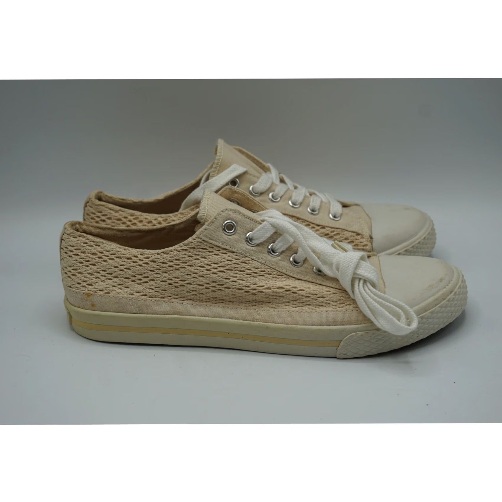 Airwalk AIRWALK Women's Beige Canvas Sneakers 9.5 Lace White Rubber Toe Low Cut Size US 10 / IT 40 - 3 Thumbnail