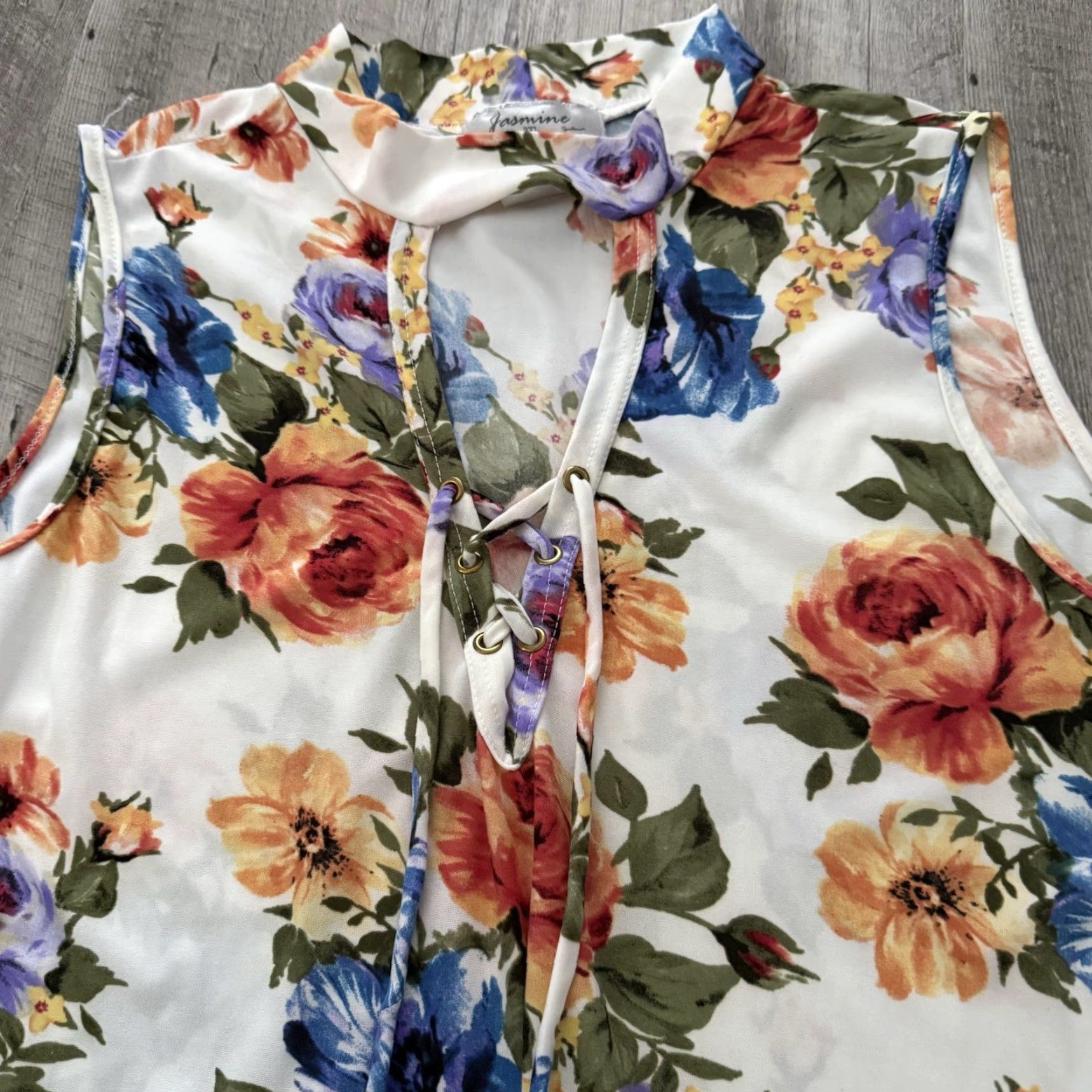 Vintage Jasmine Sleeveless Top Womens 2XL Floral Print Keyhole Lace-Up Boho Tank Top Size XXL / US 16-18 / IT 52-54 - 6 Thumbnail