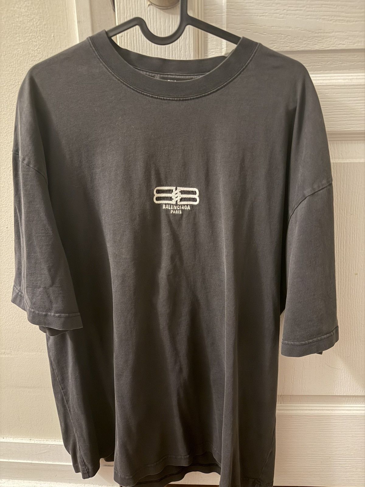 Balenciaga Balenciaga BB Paris Tee Size US L / EU 52-54 / 3 - 1 Thumbnail