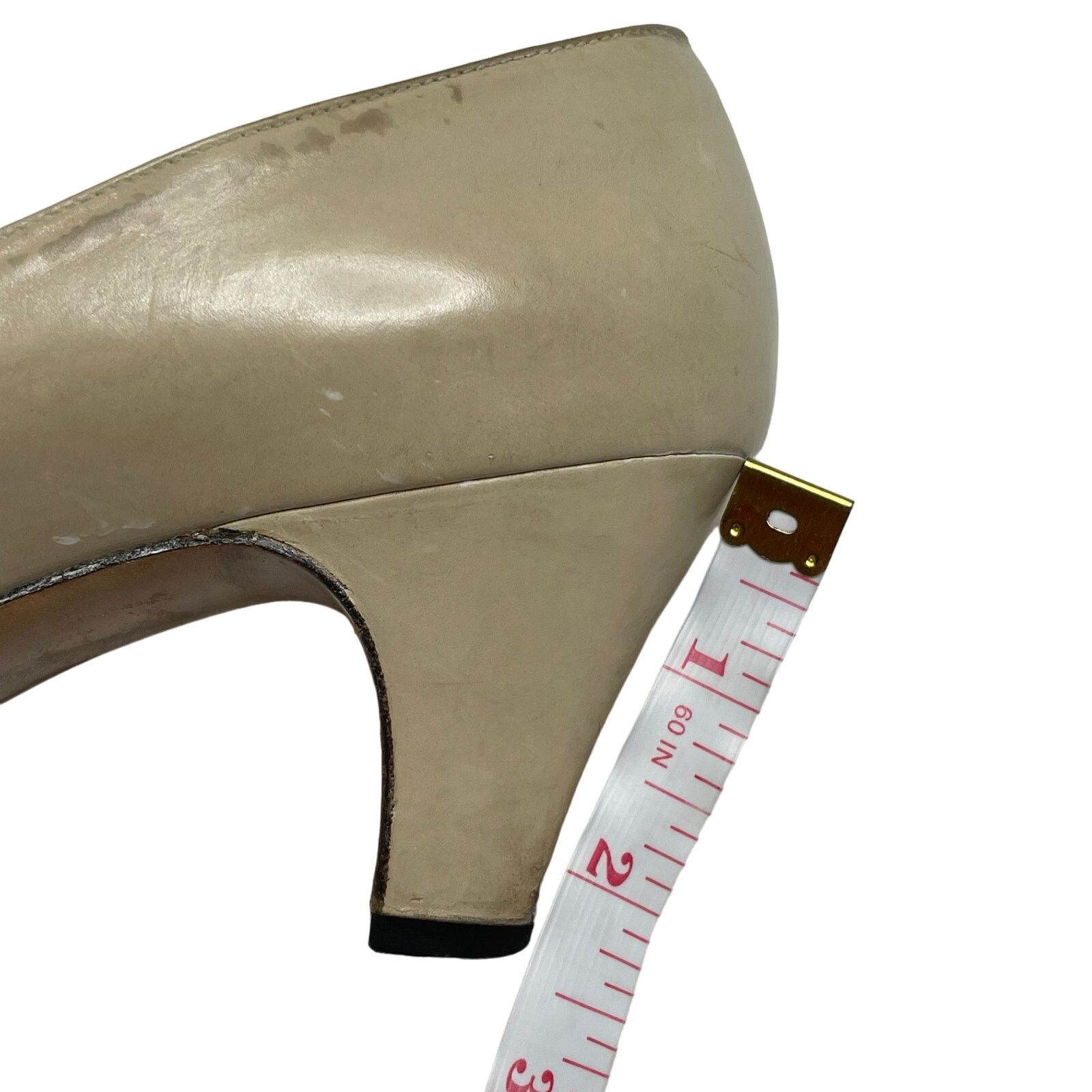 Salvatore Ferragamo Salvatore Ferragamo Nude Short Heels Size US 6 / IT 36 - 8 Thumbnail