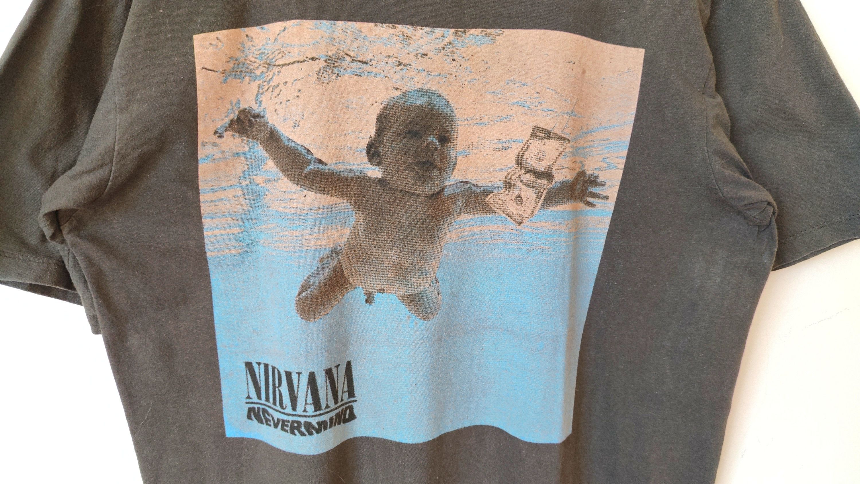 Other Nirvana Nevermind VTG 2002 Official CD Cover Tshirt Size US M / EU 48-50 / 2 - 5 Thumbnail