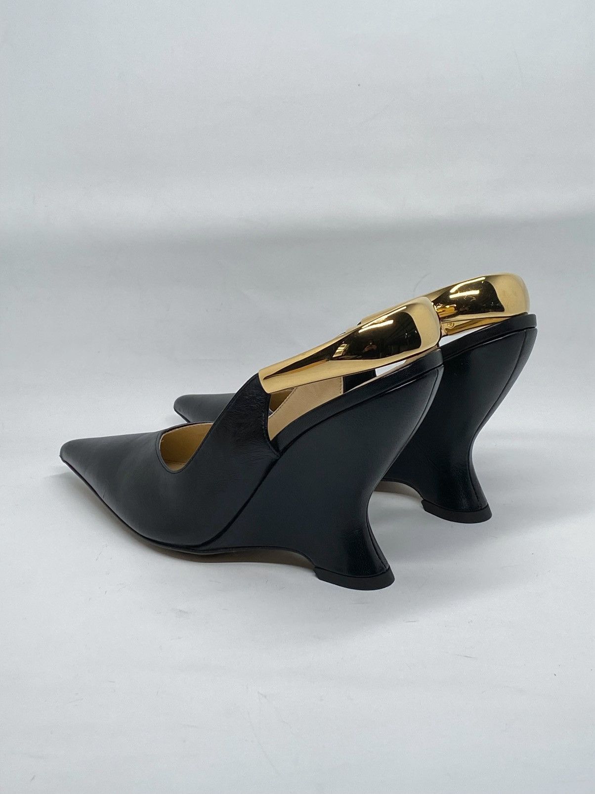 Bottega Veneta Bottega Veneta Punta 100 Leather Slingback Pumps size 37 Size US 7 / IT 37 - 10 Thumbnail