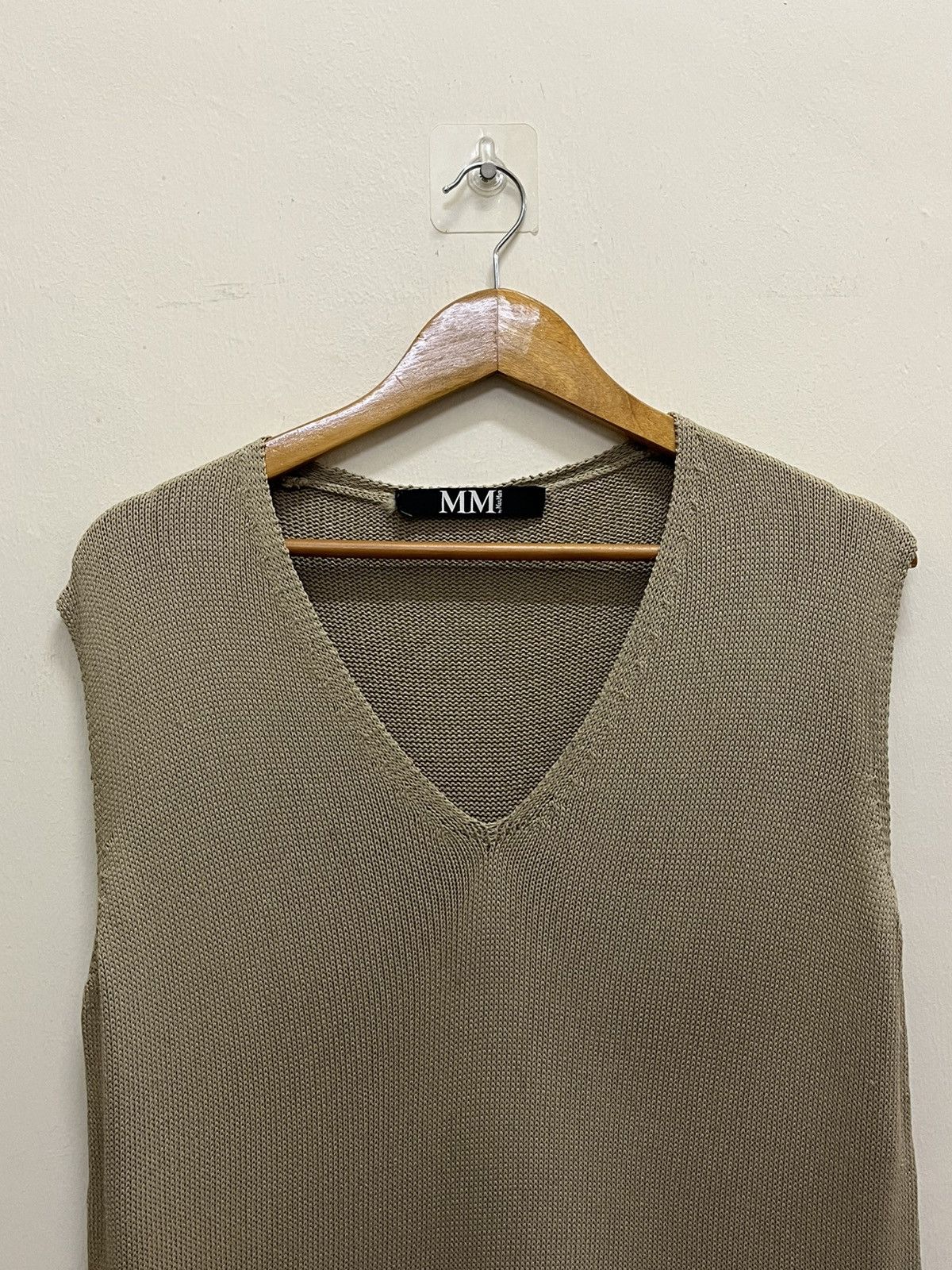 Max Mara Max Mara Unisex Fine Wool Knitted Sleeveless Top Size ONE SIZE - 23 Thumbnail