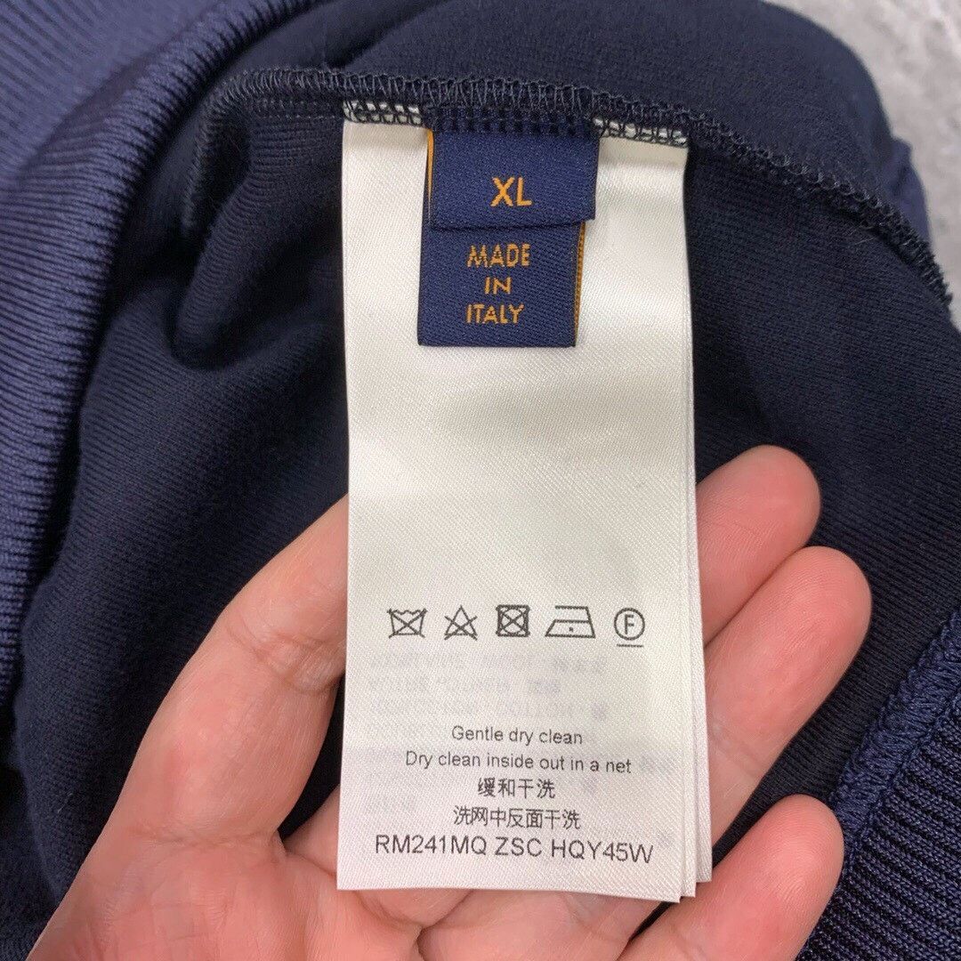 Louis Vuitton Louis Vuitton Navy blue arm three-flower logo zipper jacket Size US XL / EU 56 / 4 - 6 Thumbnail