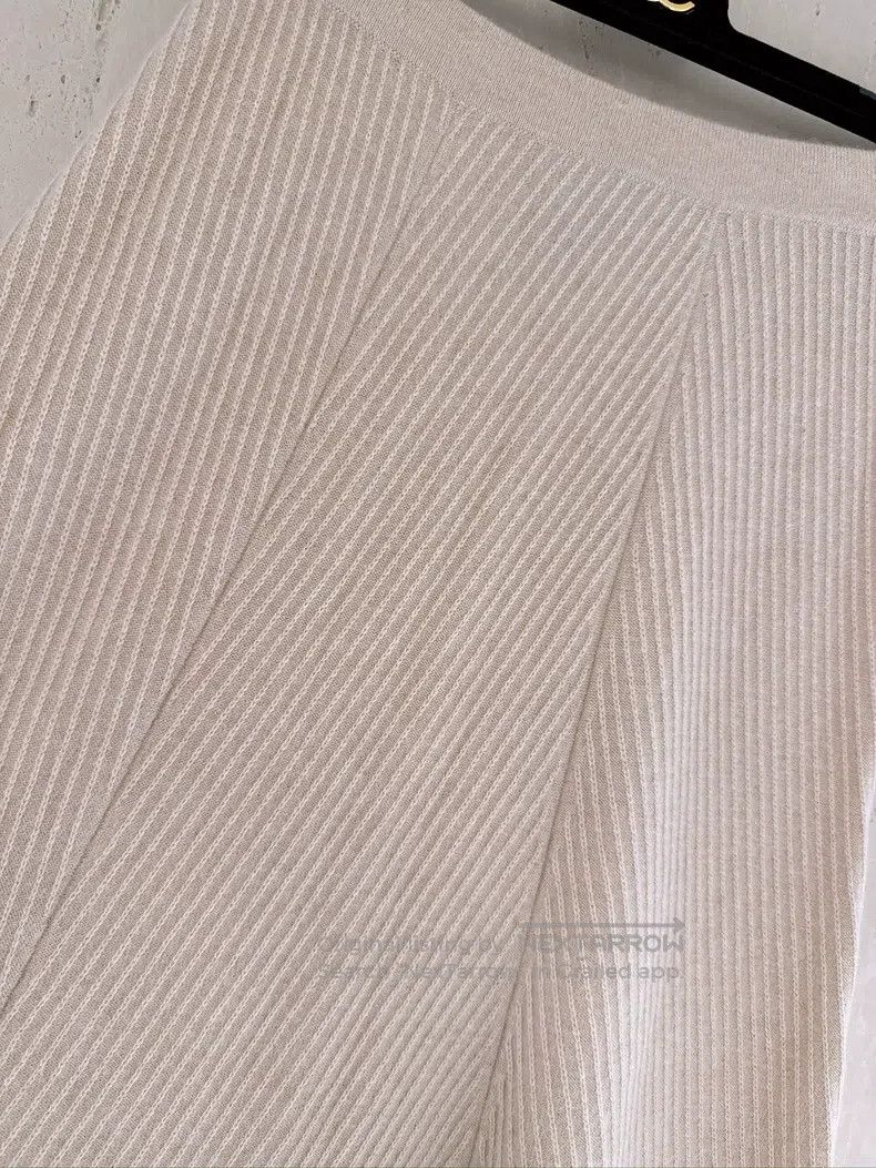 Loro Piana Loro Piana Baby Cashmere Half Skirt Size 25" / US 0 / IT 36 - 3 Thumbnail