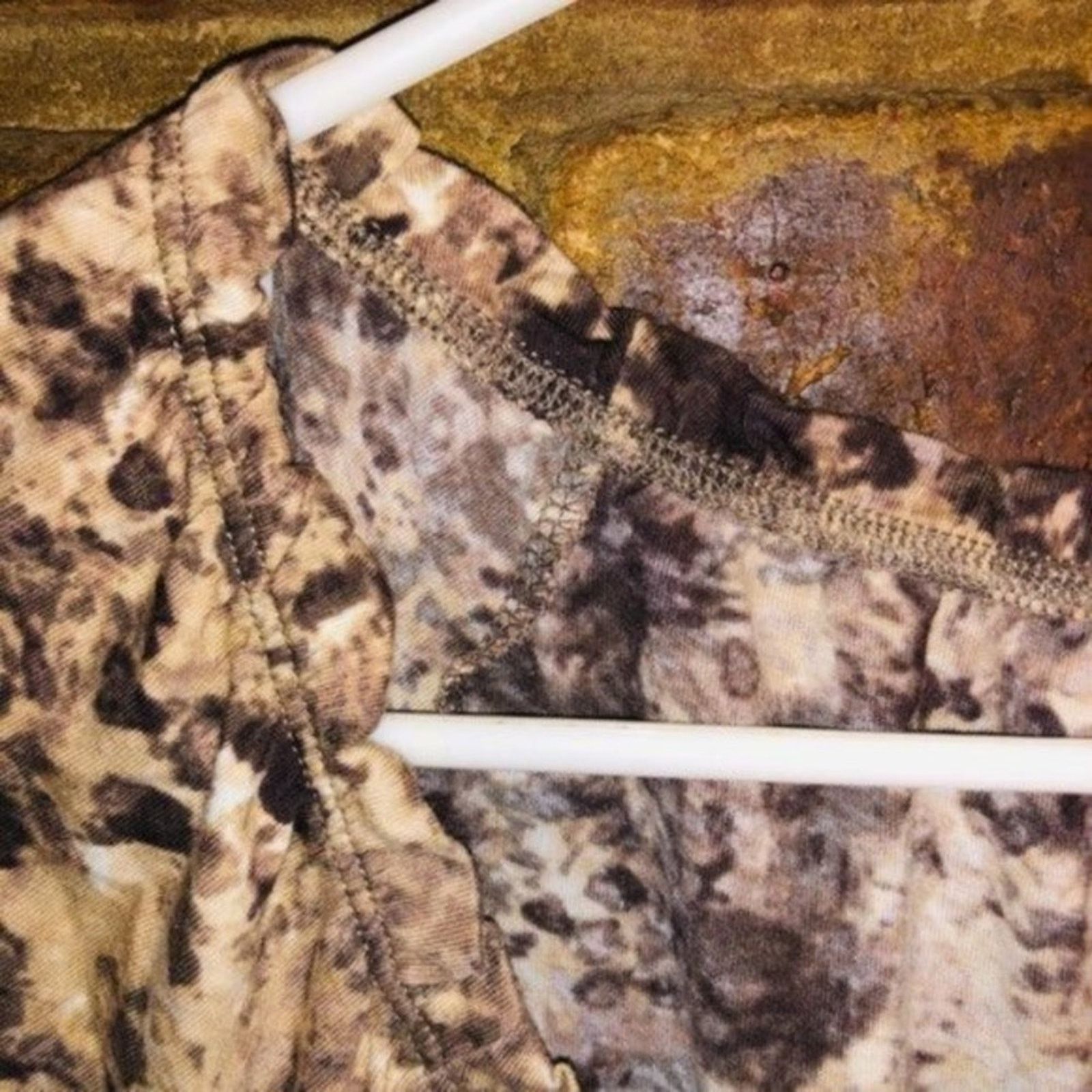 St. Johns Bay St. John's Bay Brown Printed Short Sleeve Blouse Size Small Size S / US 4 / IT 40 - 4 Thumbnail