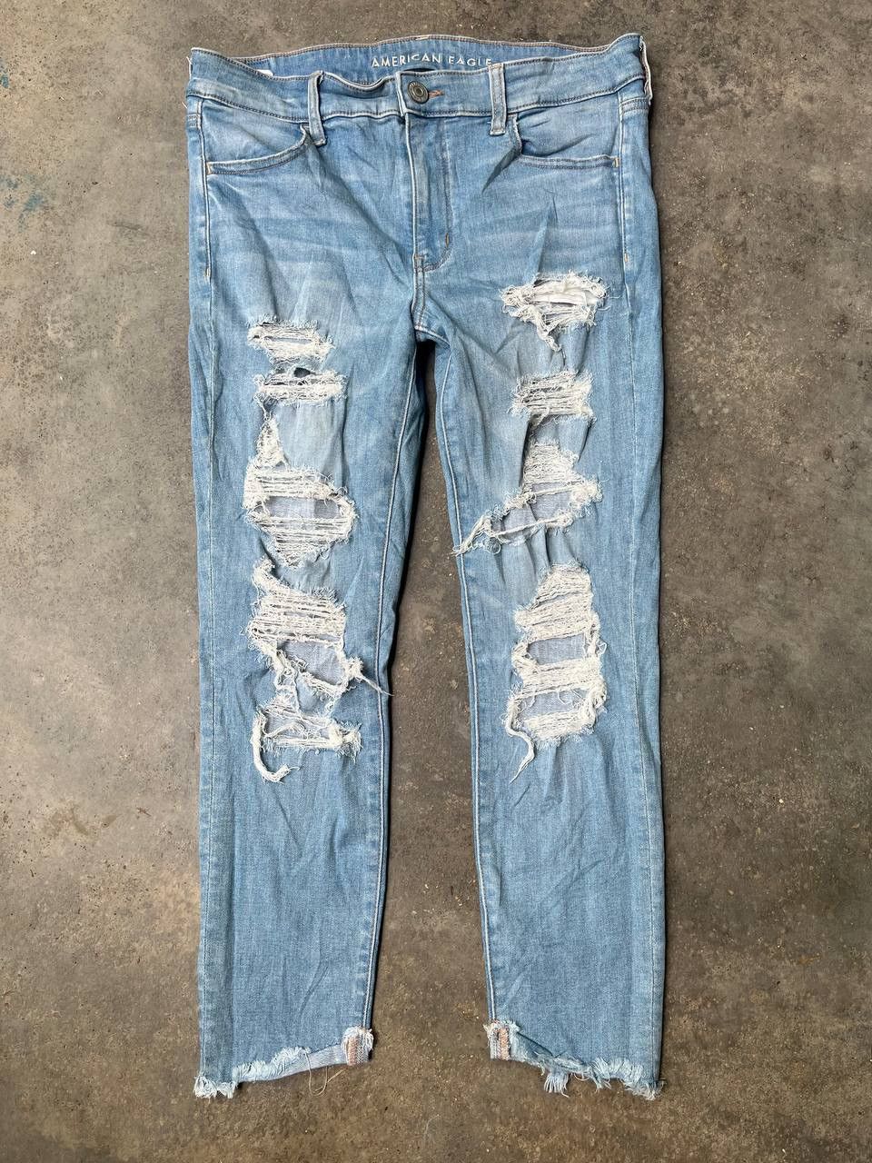 American Eagle Outfitters VINTAGE AMERICAN EAGLE LADY JEANS DITRESSED STYLE Size 34" / US 12 / IT 48 - 3 Thumbnail