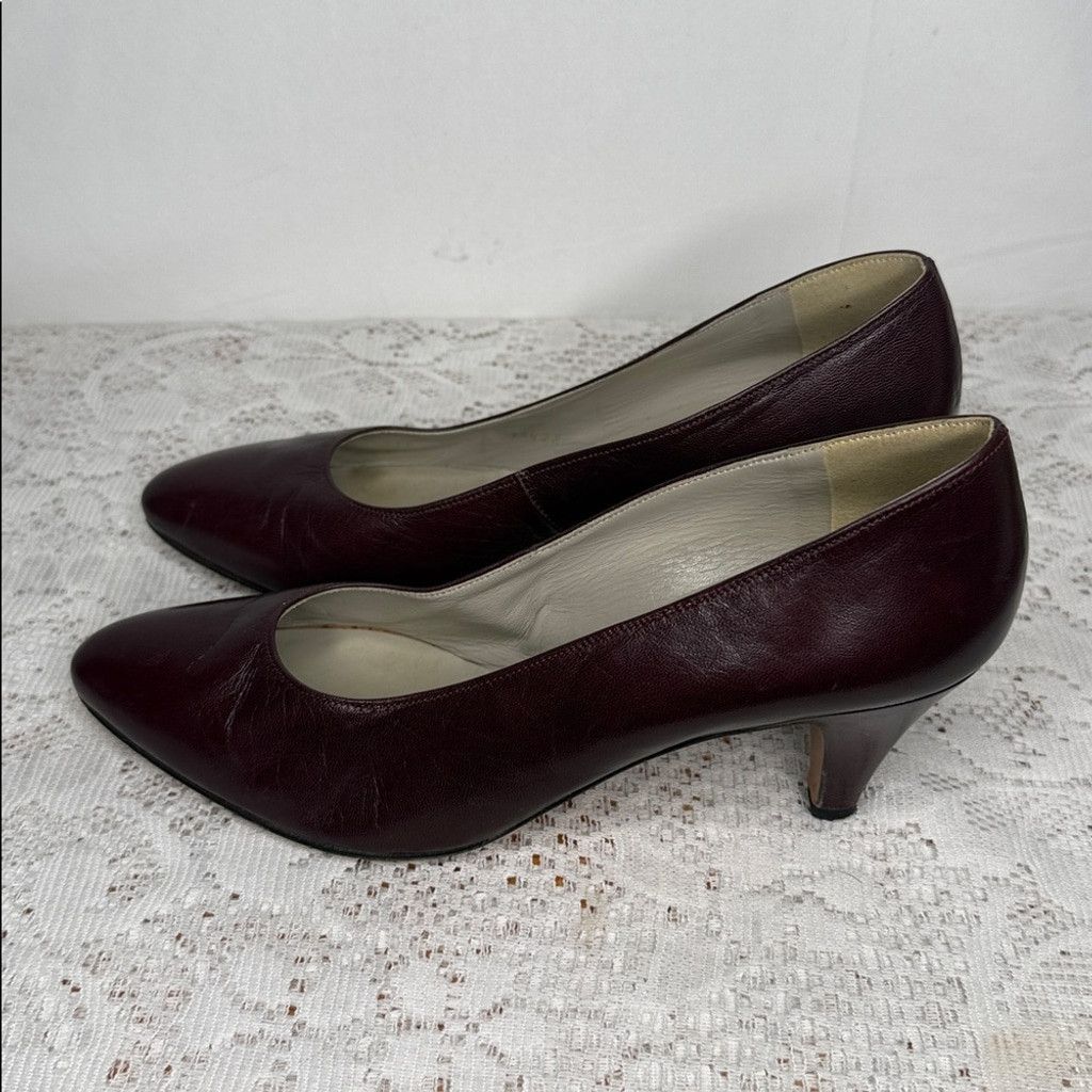 The Unbranded Brand Vintage Manfield France leather burgundy purple heels sz 8 Size US 8 / IT 38 - 5 Thumbnail
