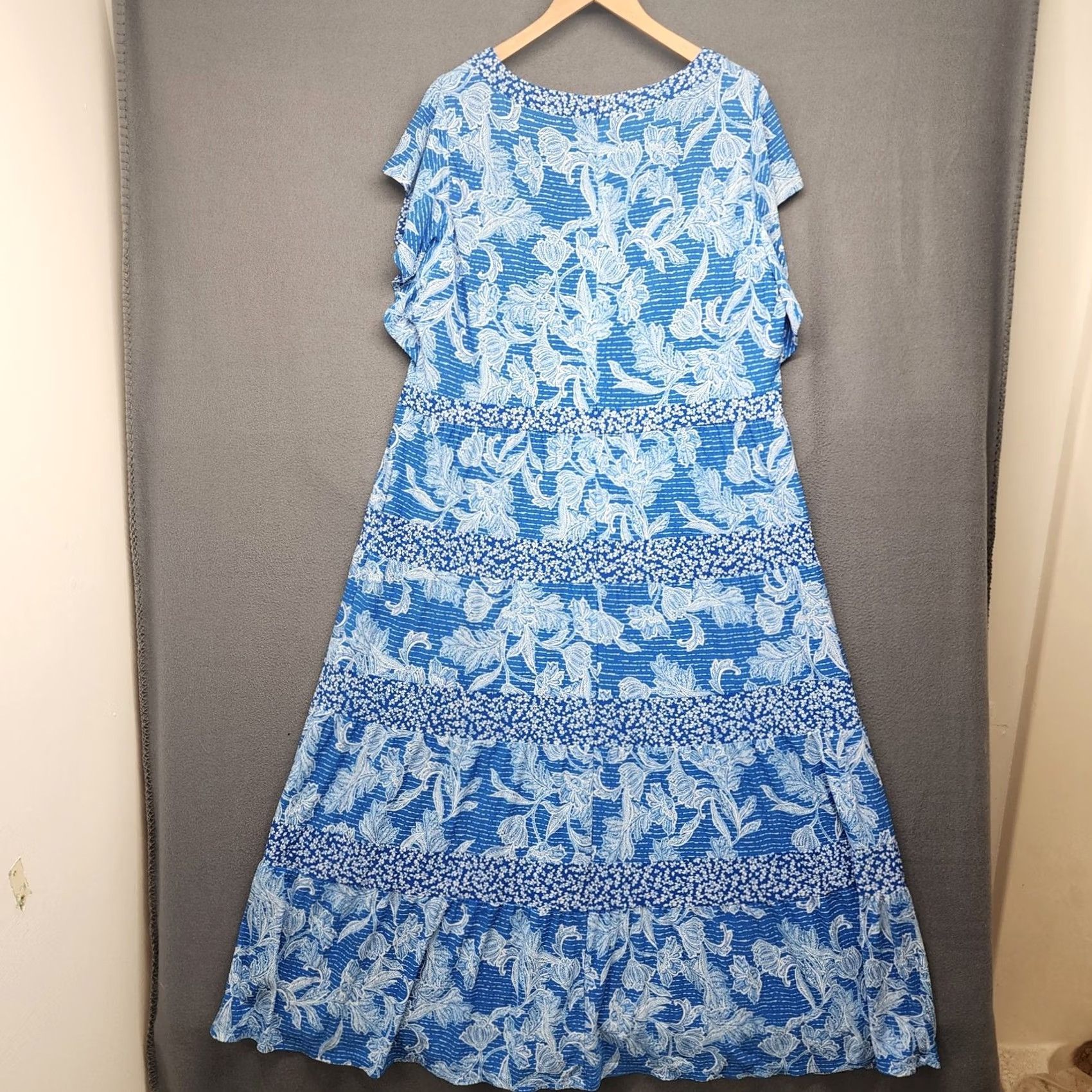 Ralph Lauren Ralph Lauren Dress Womens Large Blue Floral Maxi Flutter Sleeve Size L / US 10 / IT 46 - 2 Thumbnail