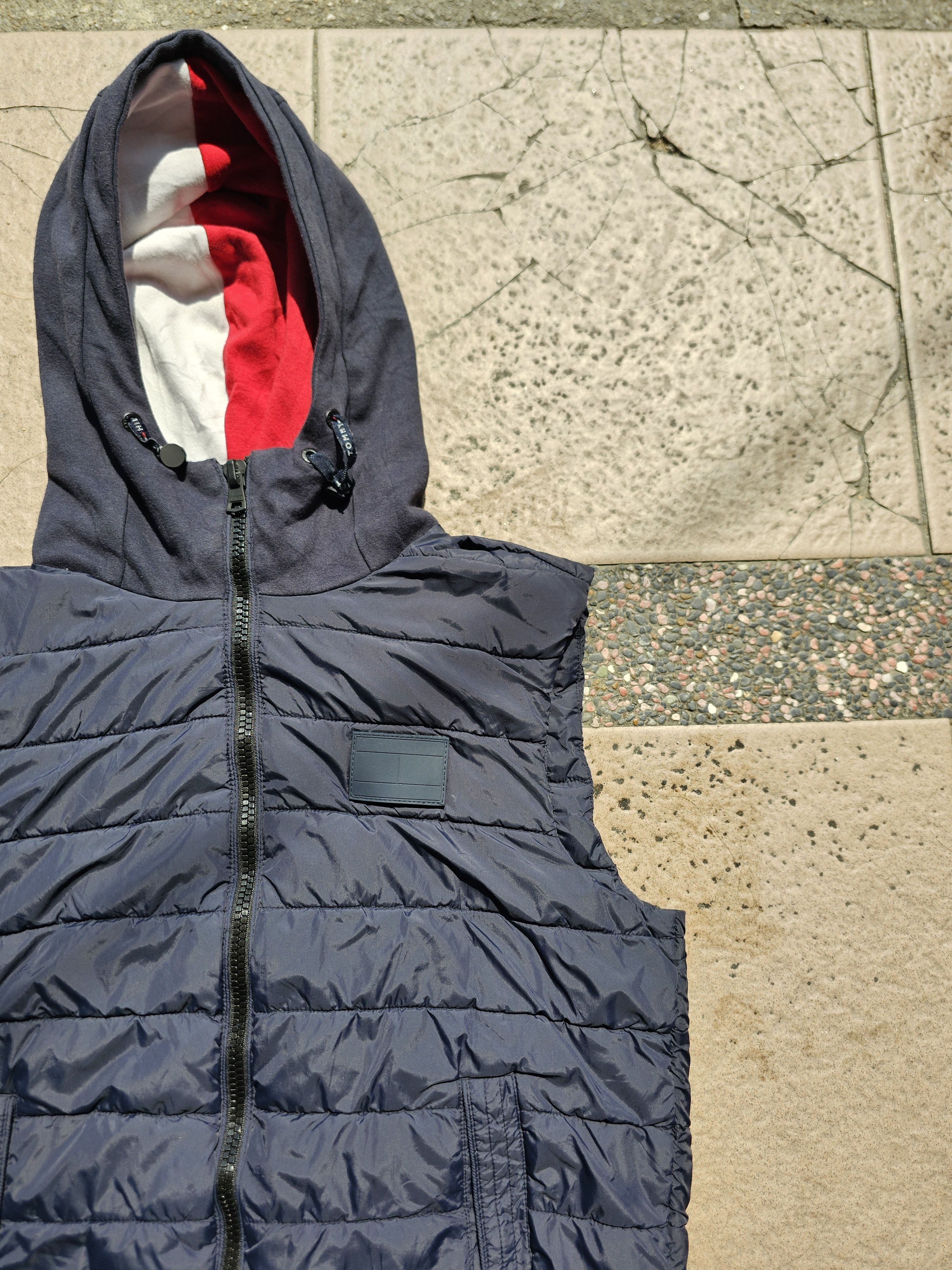 Tommy Hilfiger Tommy Hilfiger Puffer Vest with Hood – Dupont™ Sorona® Fill Size US M / EU 48-50 / 2 - 2 Thumbnail
