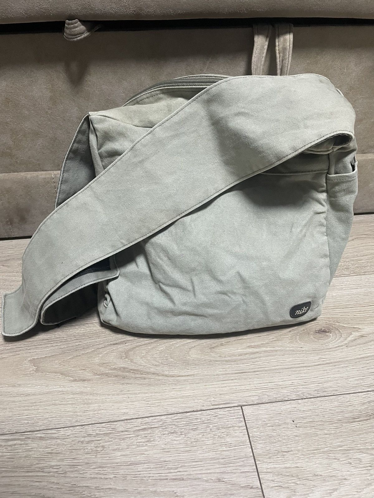 Nike Trashed 90s Nike Vintage Shoulder Big Bag Gorpcore Size ONE SIZE - 3 Thumbnail