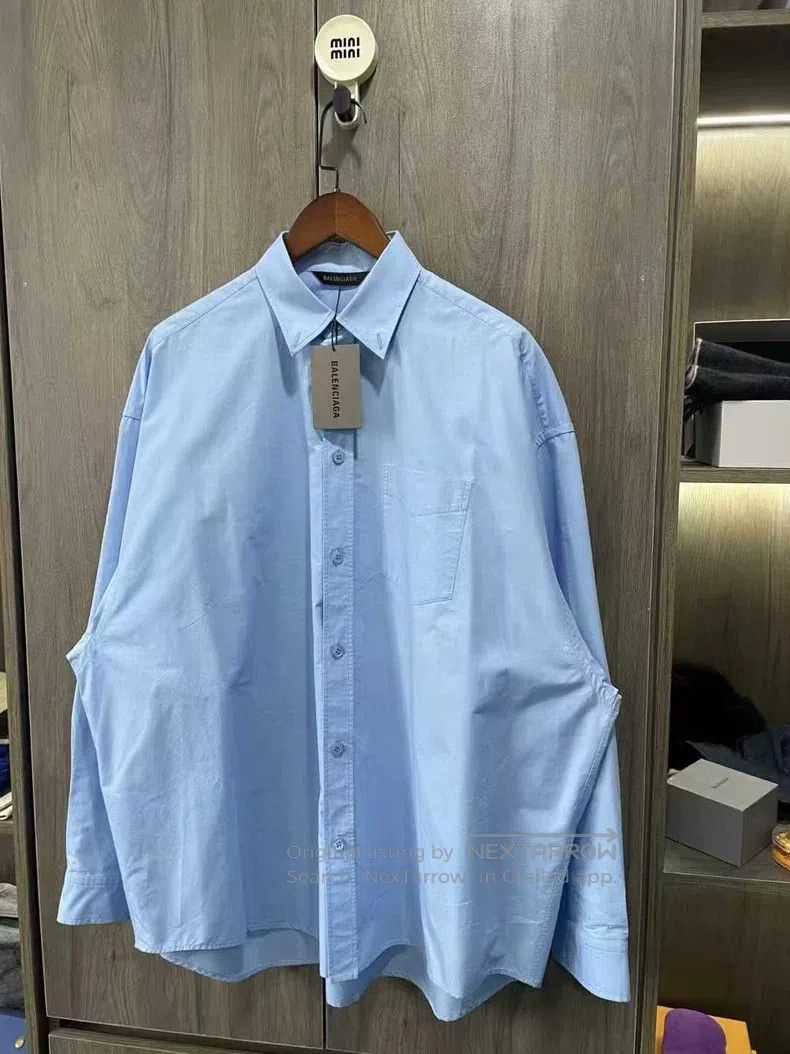 Balenciaga Balenciaga Back Printed Solid Color Long Sleeve Shirt Size US S / EU 44-46 / 1 - 3 Thumbnail