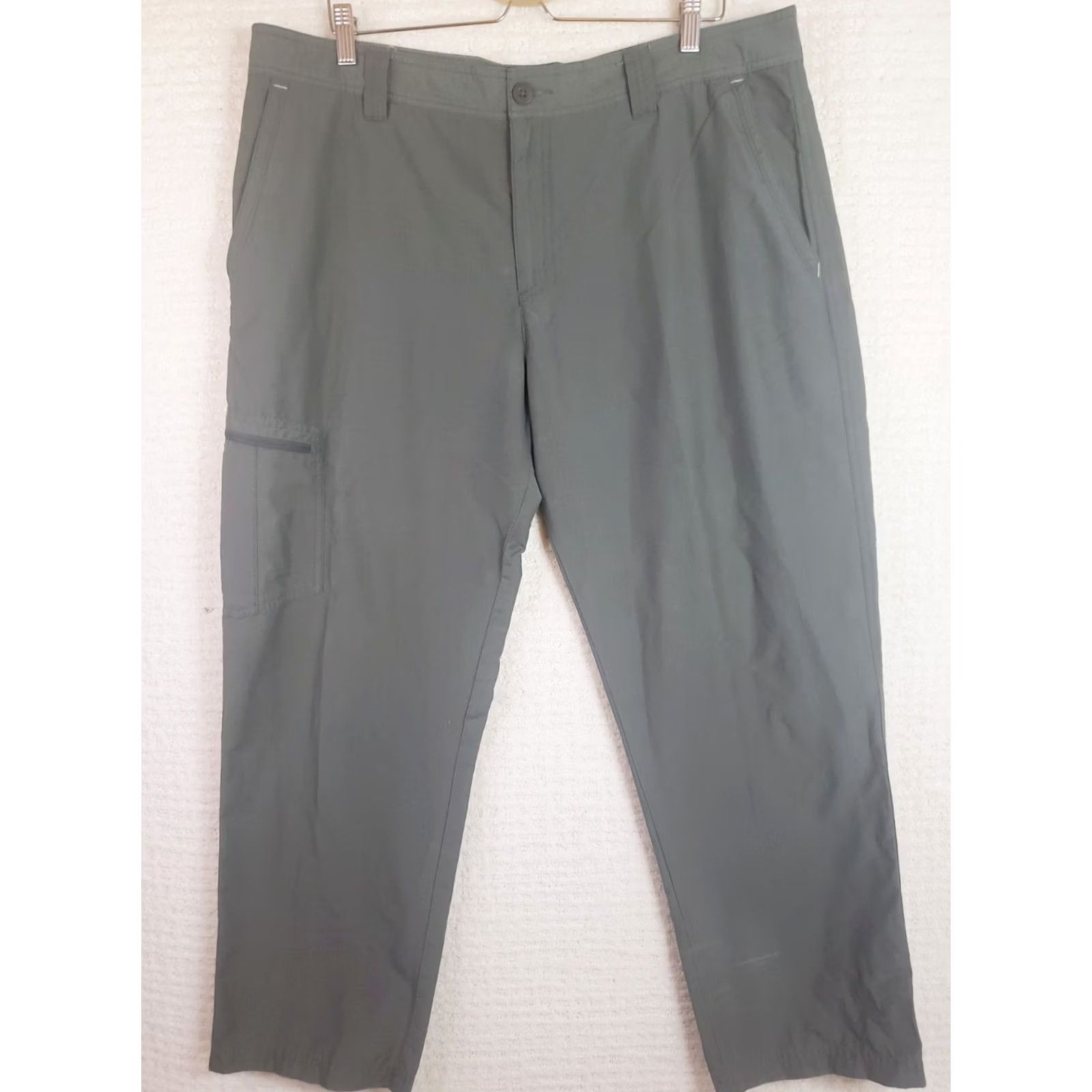 Vintage Columbia Sportswear Pants Men 40x30 Green Outdoor Hiking Relaxed Straight Flat Front Zip Pockets Water Resistant Size US 40 / EU 56 - 2 Thumbnail