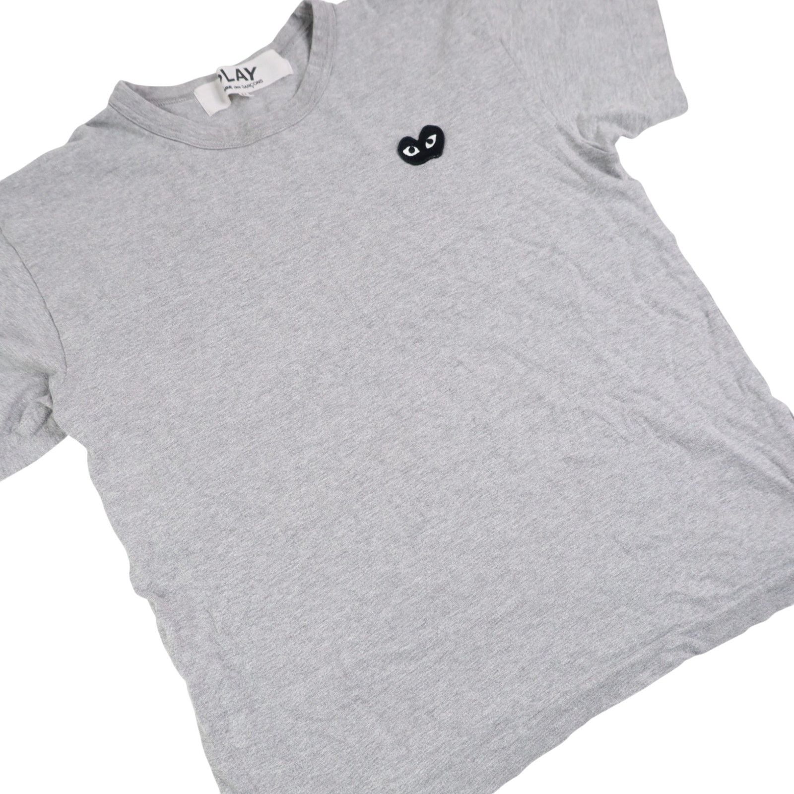 Comme des Garcons Comme Des Garcons Play Heart Patch Graphic T Shirt Size US M / EU 48-50 / 2 - 3 Thumbnail