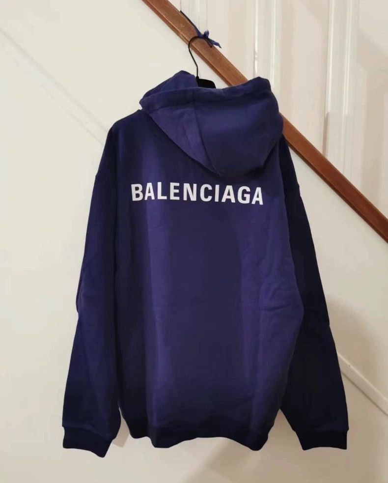 Balenciaga Balenciaga Navy Sweatshirt 2504-Nextarrow Size US XS / EU 42 / 0 - 1 Thumbnail