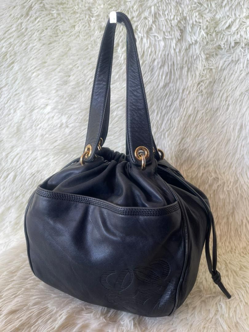 Loewe Loewe Anagram Leather Shoulder Bag Size ONE SIZE - 2 Thumbnail