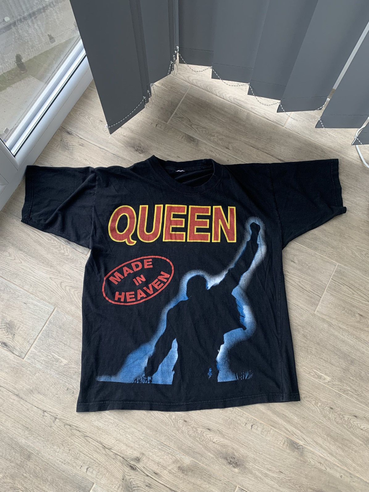 🔥VINTAGE 90s QUEEEN MADE IN HEAVEN T-SHIRT
