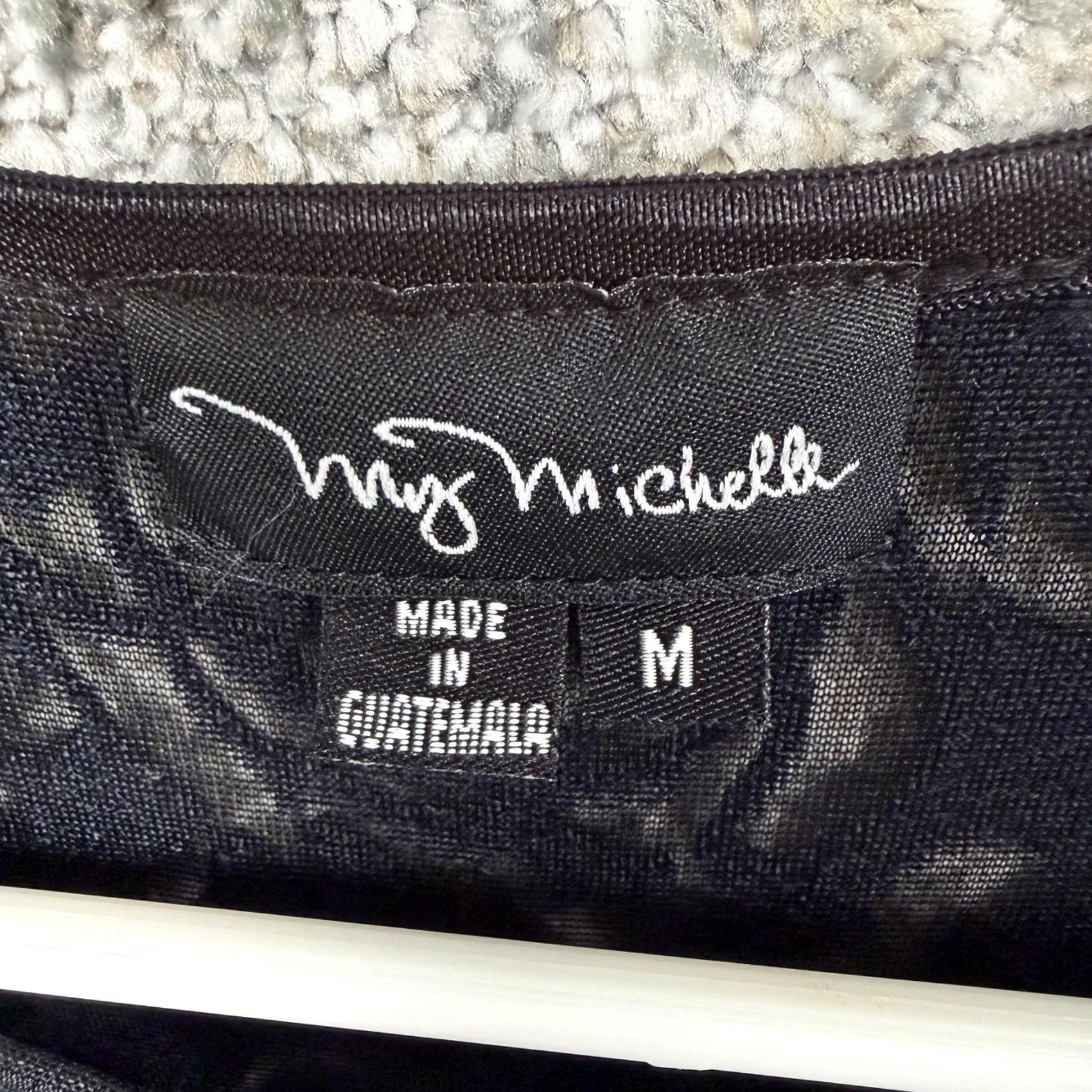 Vintage VINTAGE My Michelle Black Velvet Bodycon Mini Dress M Sleeveless Floral Burnout Yoke 90s Party Cocktail Womens Size M / US 6-8 / IT 42-44 - 4 Thumbnail