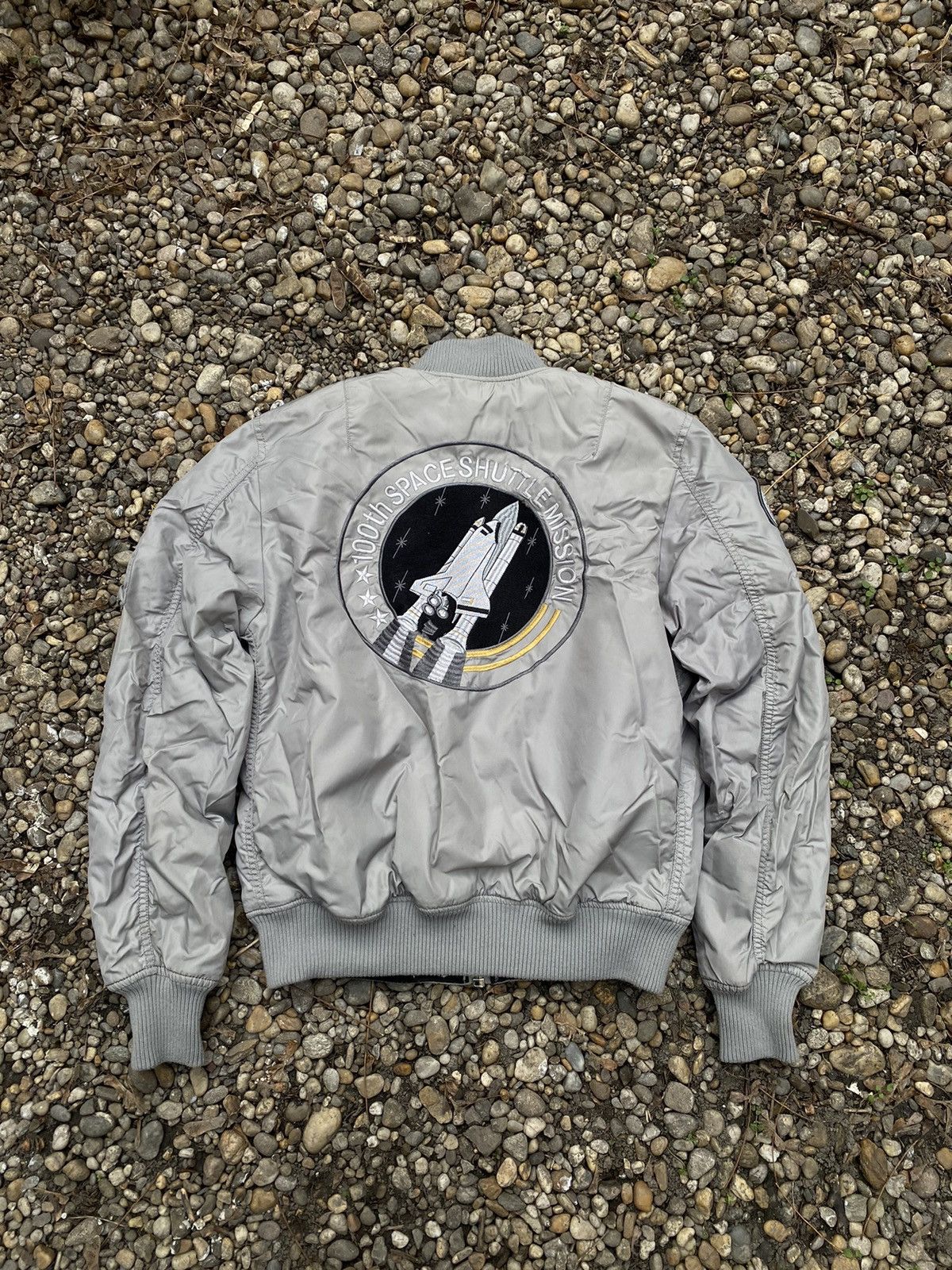 Alpha Industries Alpha Industries Reversibel Star Sky Embroidered Logo Bomber Size US M / EU 48-50 / 2 - 3 Thumbnail