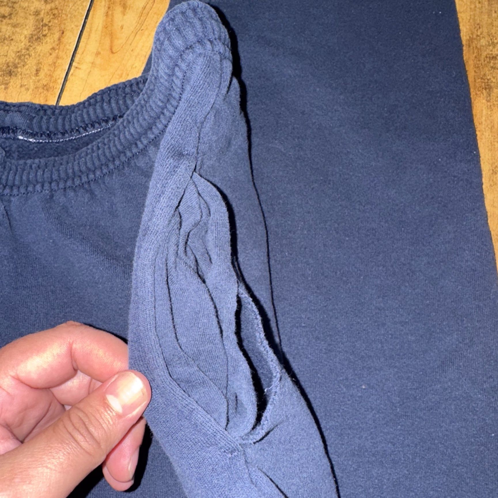 Nike VINTAGE Nike Wide Leg Sweatpants Navy Blue XL 34x32 Silver Tag Mens Regular Sweatpants Nike Wide Leg Blue 90s (if applicable) Size US 36 / EU 52 - 4 Thumbnail