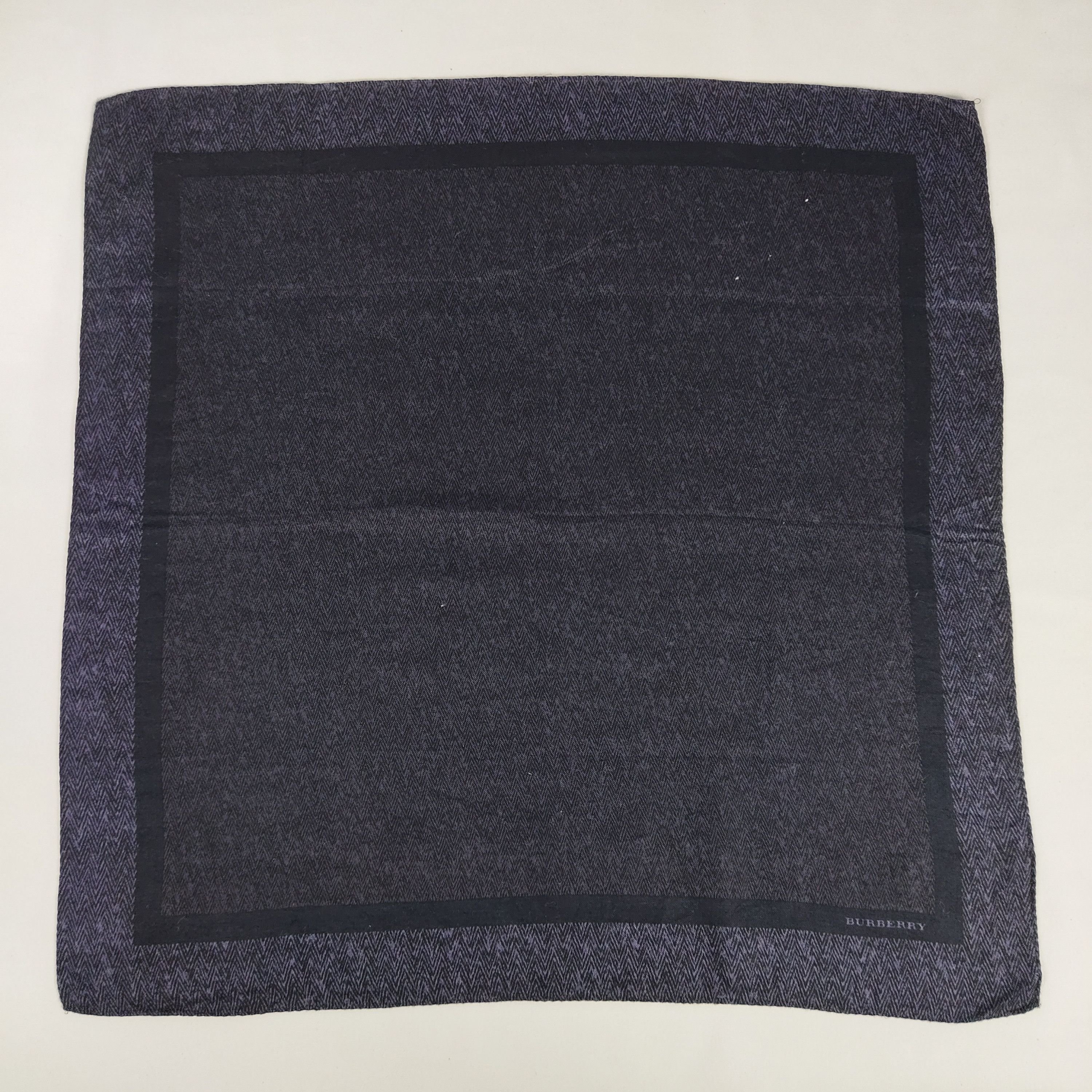 Burberry × Vintage Burberry Handkerchief / Neckerchief / Bandana FZ377 Size ONE SIZE - 3 Thumbnail