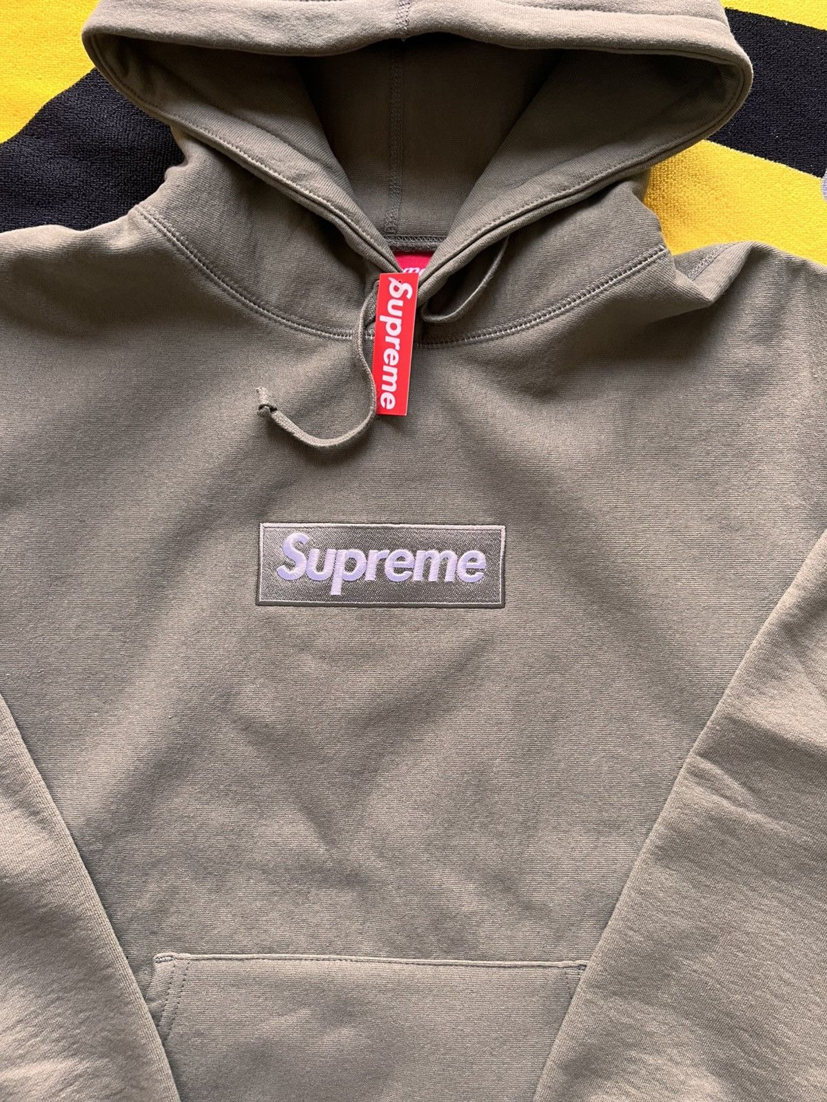Supreme M Supreme Box Logo Hooded Sweatshirt olive FW25 green hoodie Size US M / EU 48-50 / 2 - 4 Thumbnail