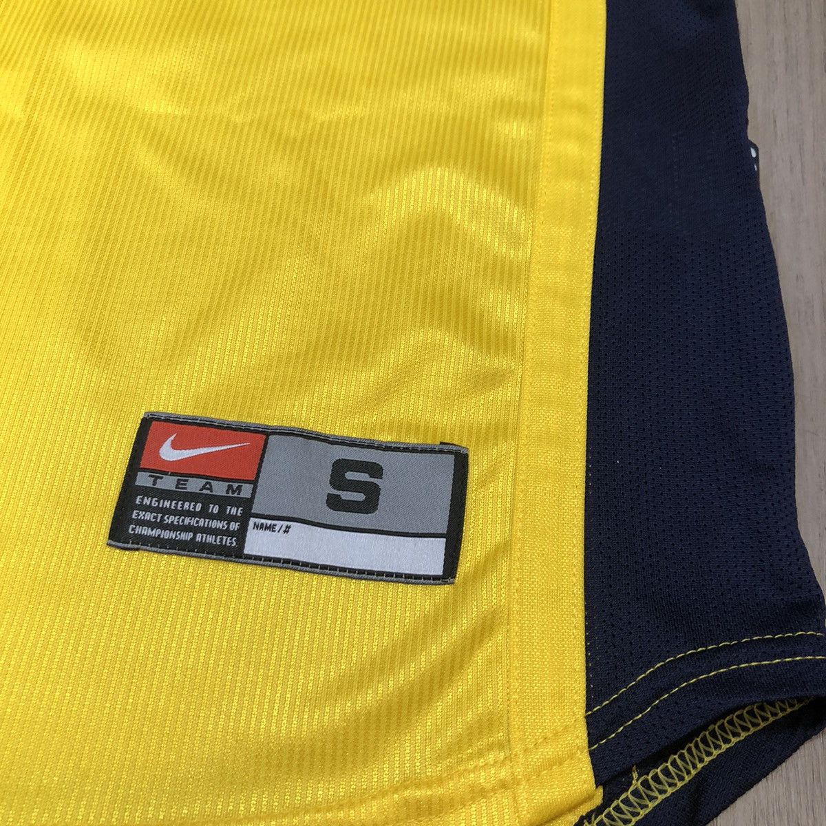 Nike Arsenal 99/00 away shirt #10 Bergkamp Size US S / EU 44-46 / 1 - 9 Thumbnail