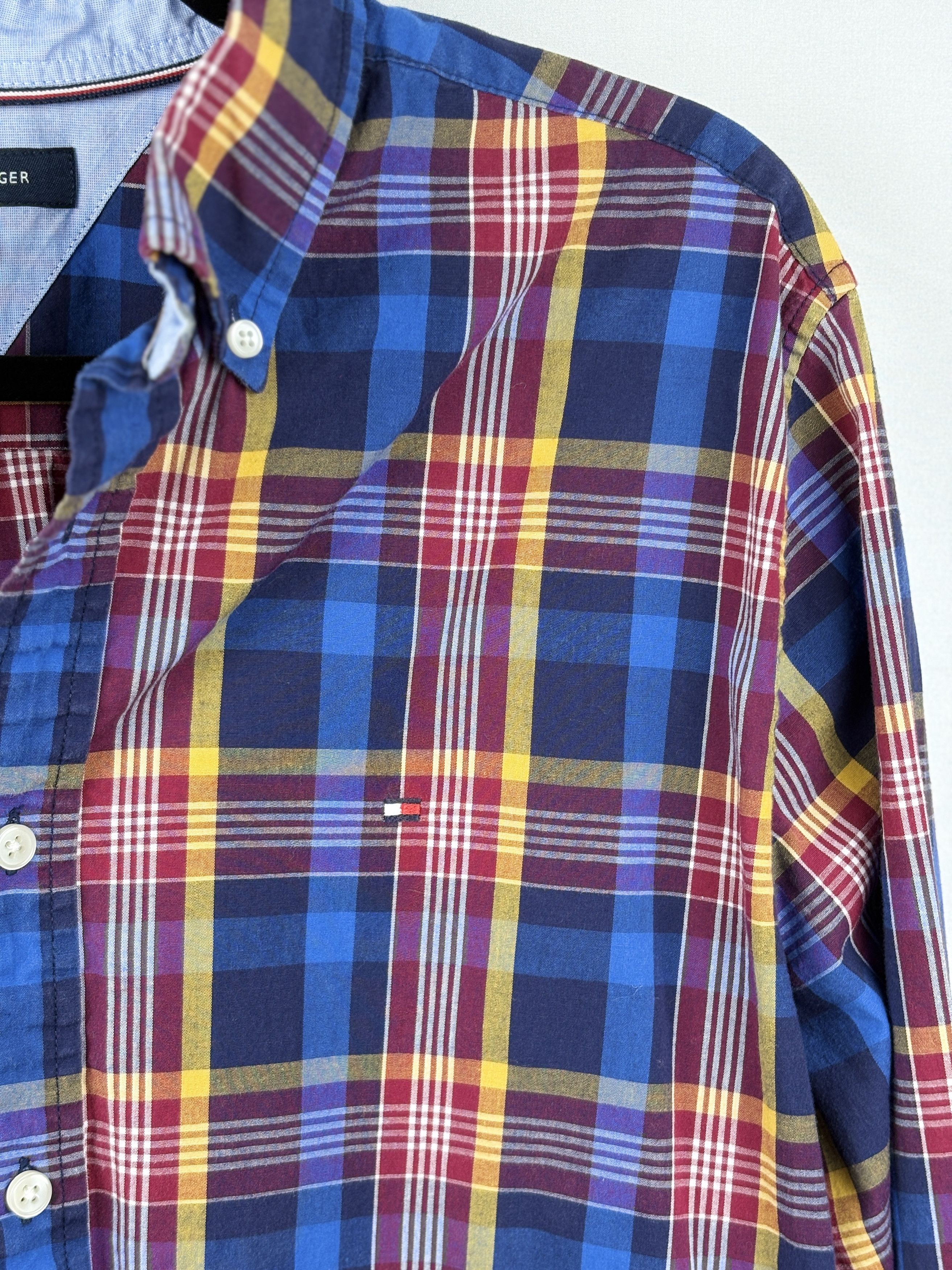 Tommy Hilfiger Tommy Hilfiger Plaid Shirt Medium Red Blue Button Down Size US M / EU 48-50 / 2 - 3 Thumbnail