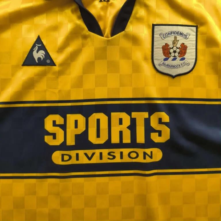 Le Coq Sportif Kilmarnock 1997-98 away football jersey size L Size US L / EU 52-54 / 3 - 4 Thumbnail