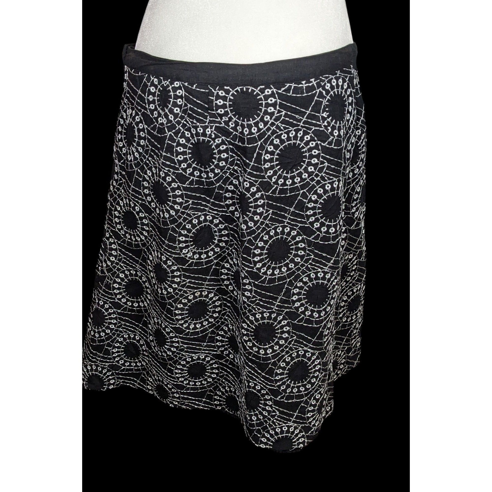 Other Edward Bohemian Black And White Embroidered Skirt Size 34" / US 12 / IT 48 - 2 Thumbnail