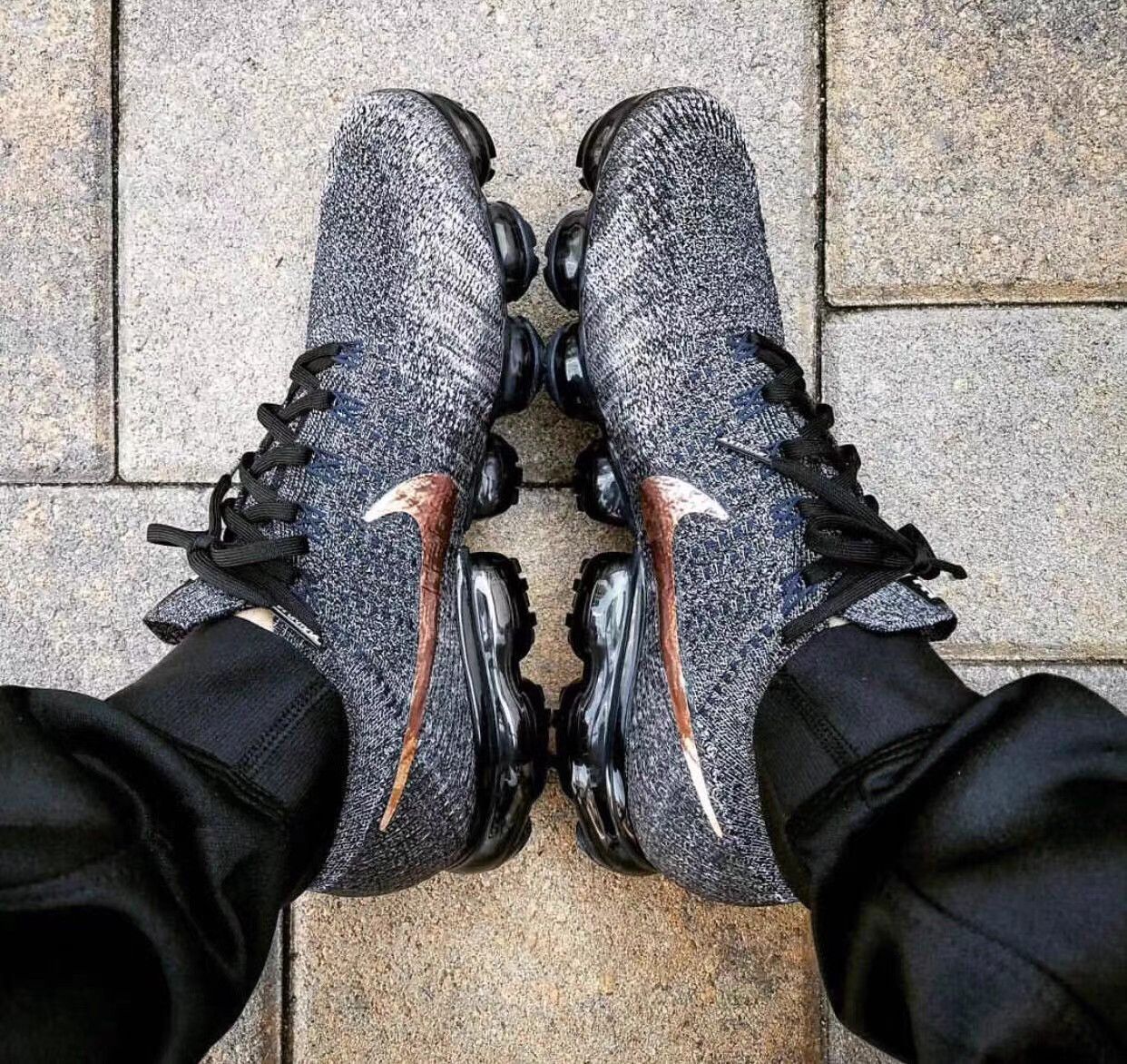 Nike Nike Air VaporMax Running Shoes K17 Size US 11 / EU 44 - 1 Thumbnail