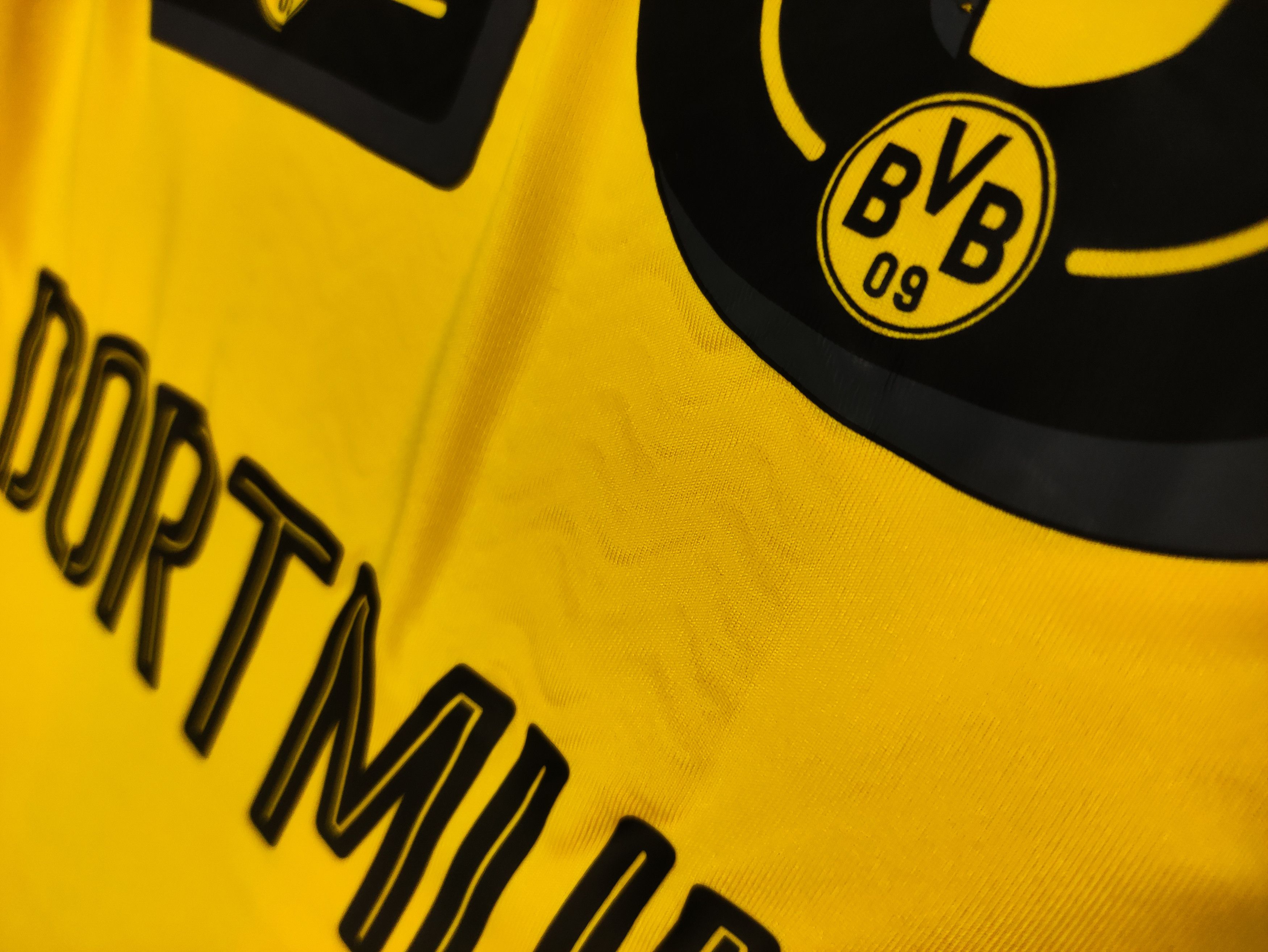 Puma Piszczek #26 Borrusia Dortmund 2016 2017 Puma Home BVB Shirt Size US S / EU 44-46 / 1 - 20 Thumbnail