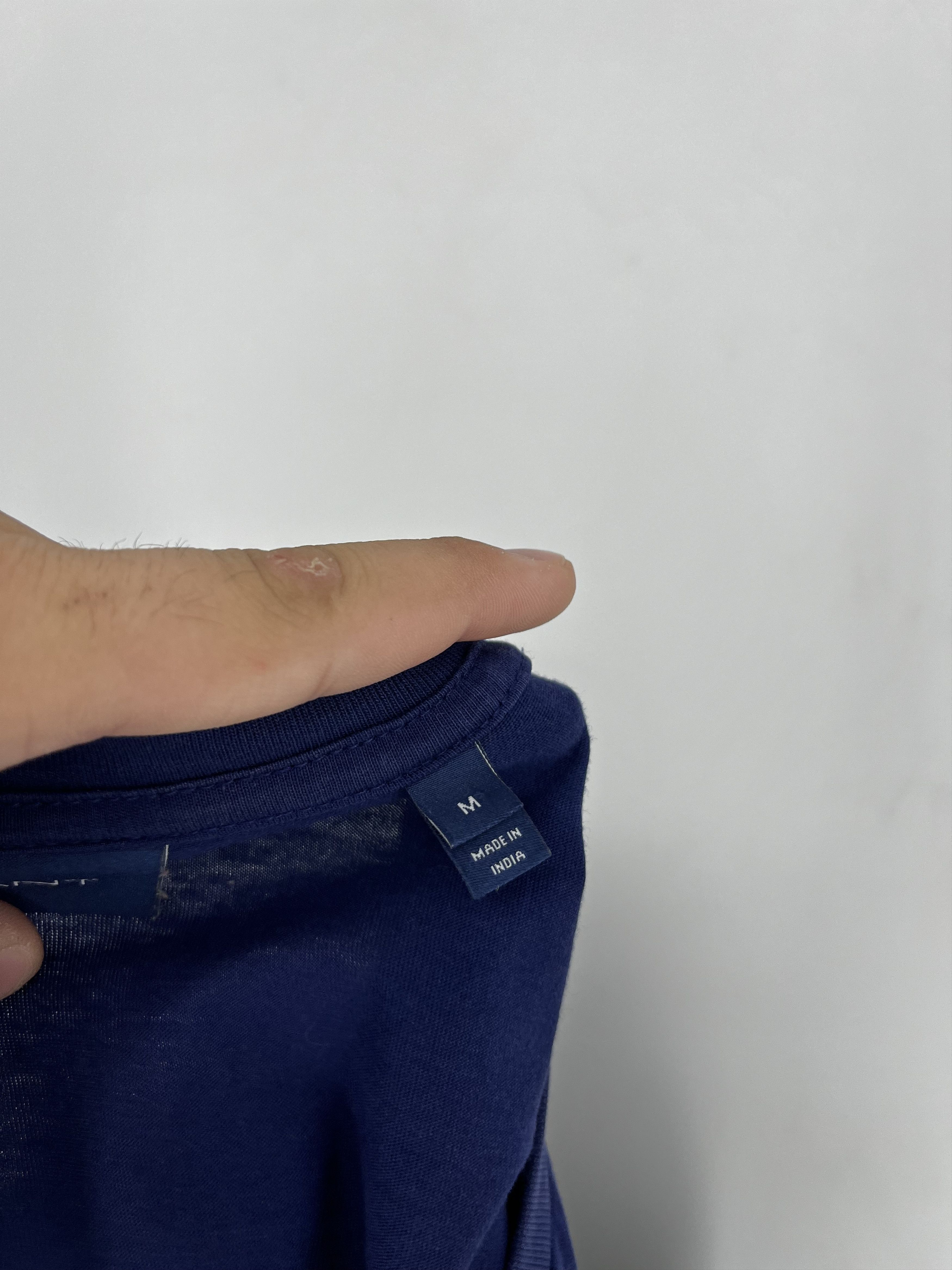 Gant × Vintage GANT Men`s Navy Long Sleeve TShirt Size M Size US M / EU 48-50 / 2 - 10 Thumbnail