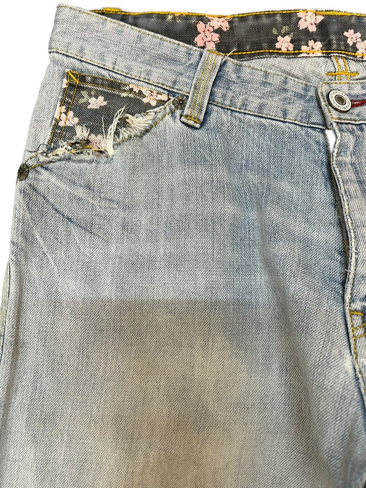 Beauty Beast × Japanese Brand Vintage Namitsu Faded Flower Embroidery Sukajan style Denim Size US 32 / EU 48 - 3 Thumbnail