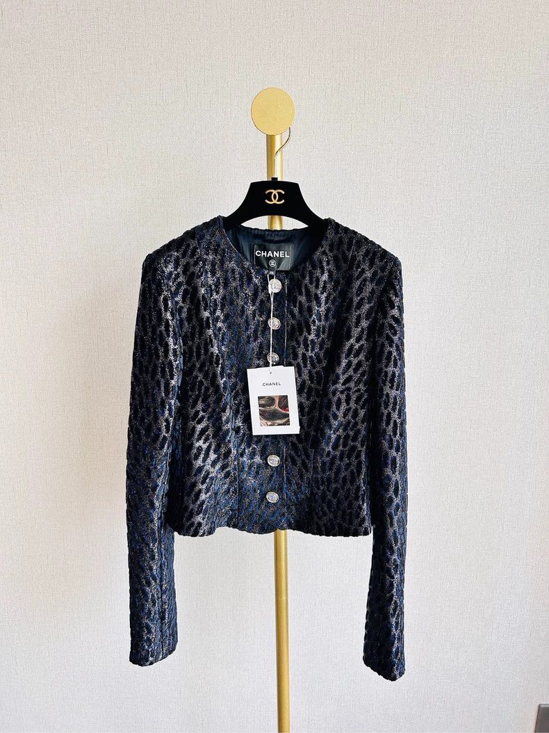 Chanel Chanel 23a high-end handicraft workshop blue and black vel Size XS / US 0-2 / IT 36-38 - 2 Thumbnail