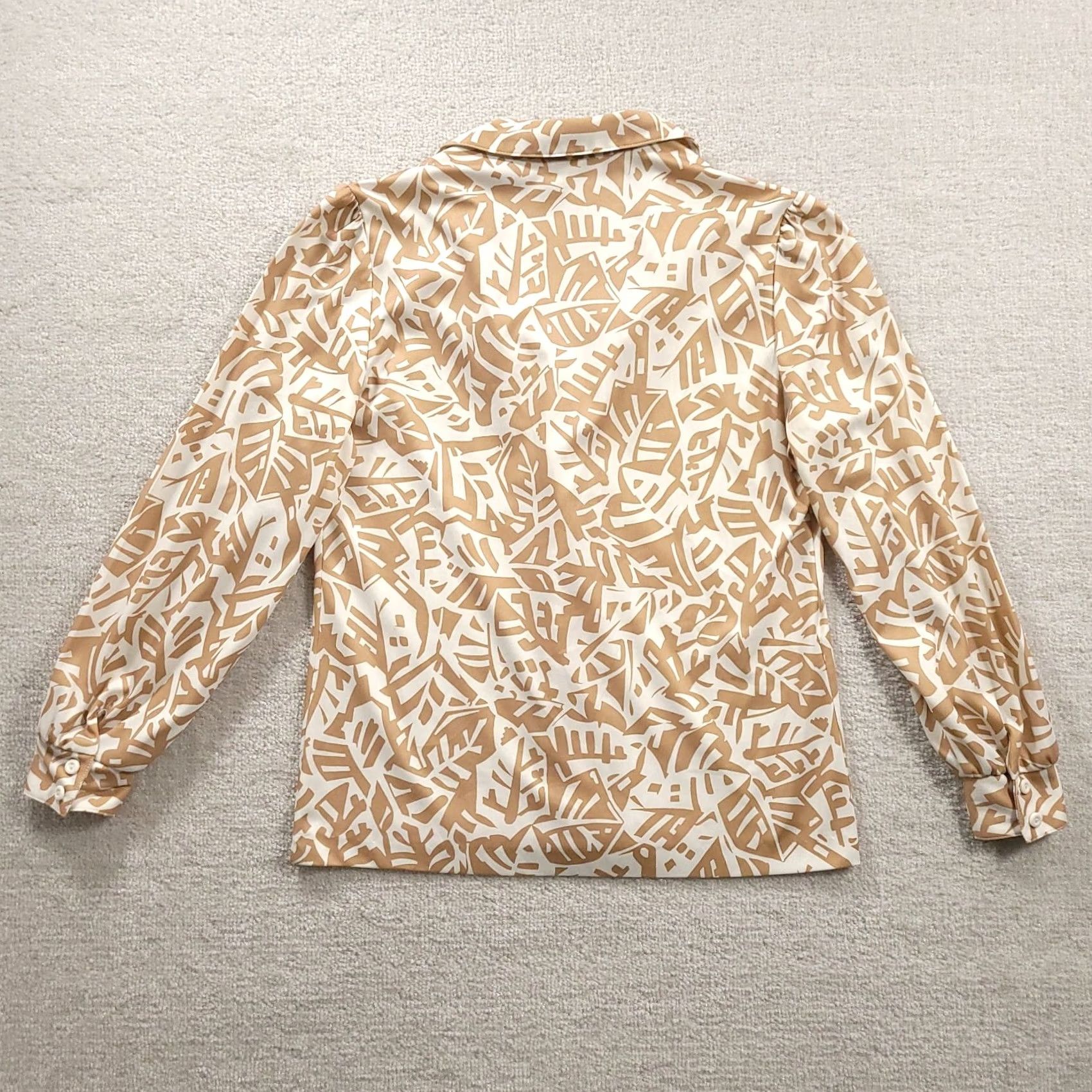 Vintage VINTAGE KoKo Knits of California White Brown Geometric Blouse Size 8 Button Up Shirt Womens Size M / US 6-8 / IT 42-44 - 7 Thumbnail