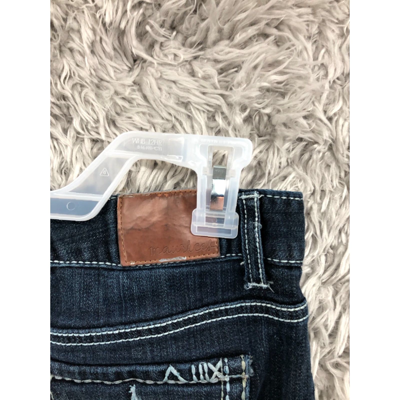 Vintage Maurices Skirt Juniors Size 5 Blue Denim Straight & Pencil Short All Seasons Cotton Blend Machine Washable Women VINTAGE? Wait no vintage = No. Size 27" / US 4 / IT 40 - 7 Thumbnail